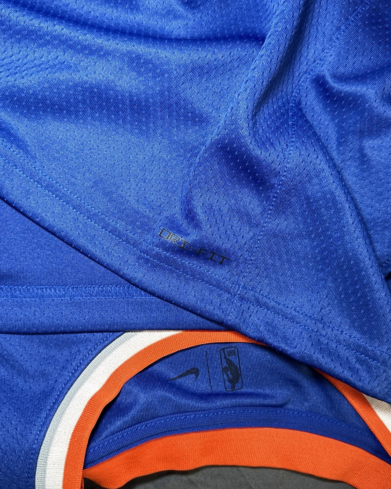 Nike x NBA New York Knicks Jalen Brunson #11 Jersey Icon Men Size L (DN2015-498)