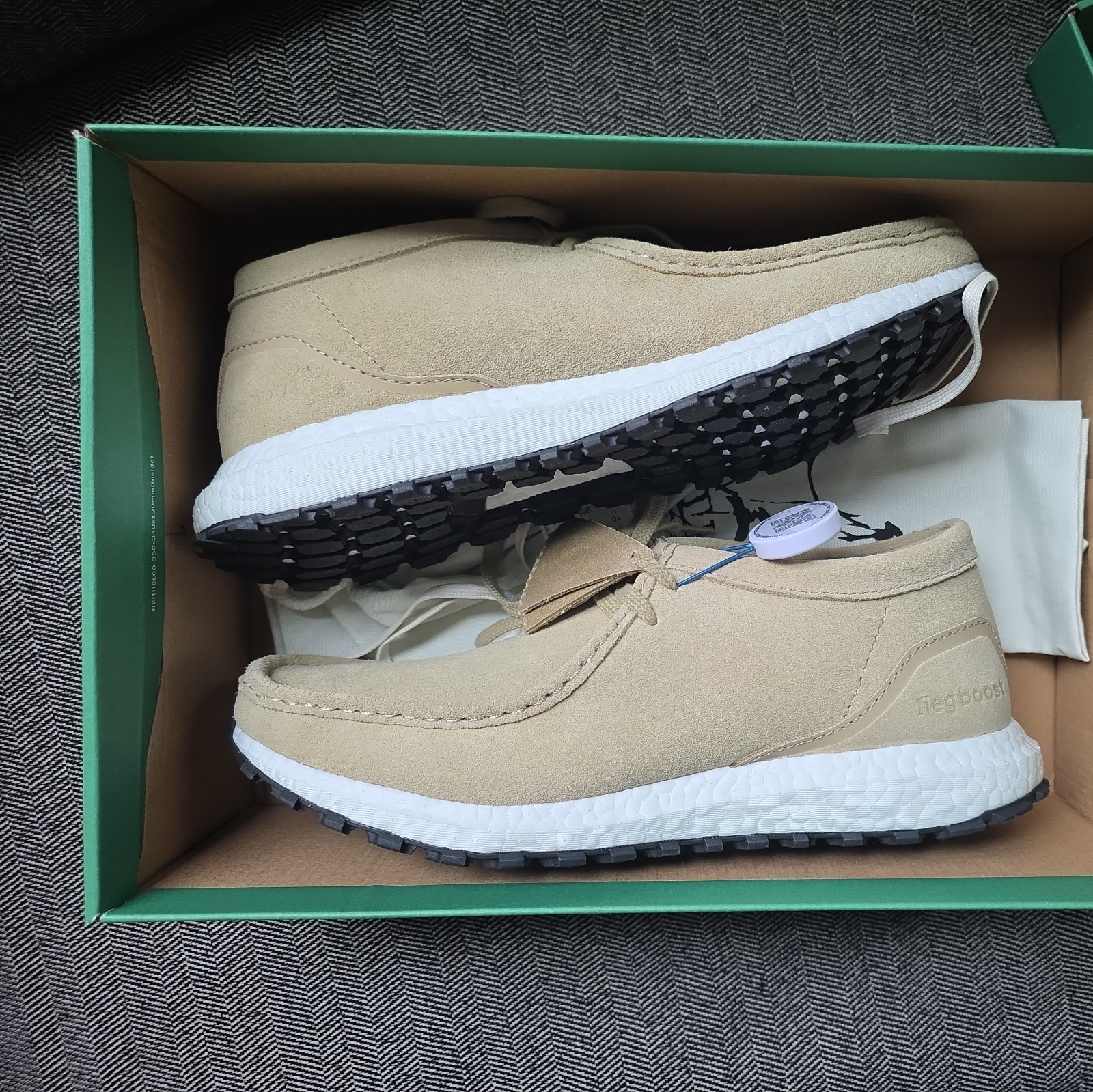 Kith Ronnie Fieg Adidas Ultraboost Clark’s Wallabees 10.5 Maple
