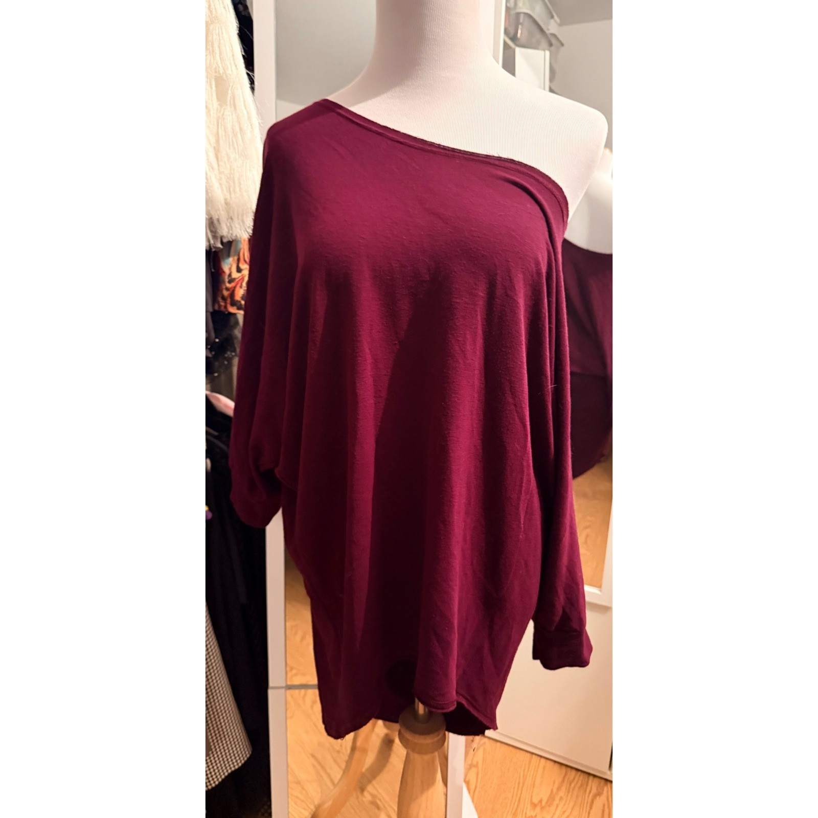 Freeloader Off-Shoulder Batwing Tunic Top in Deep Berry size medium