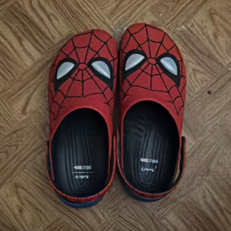Crocs Spider-Man Marvel Red/Black Unisex Kids Slip-On Clog Shoes US Men size 10