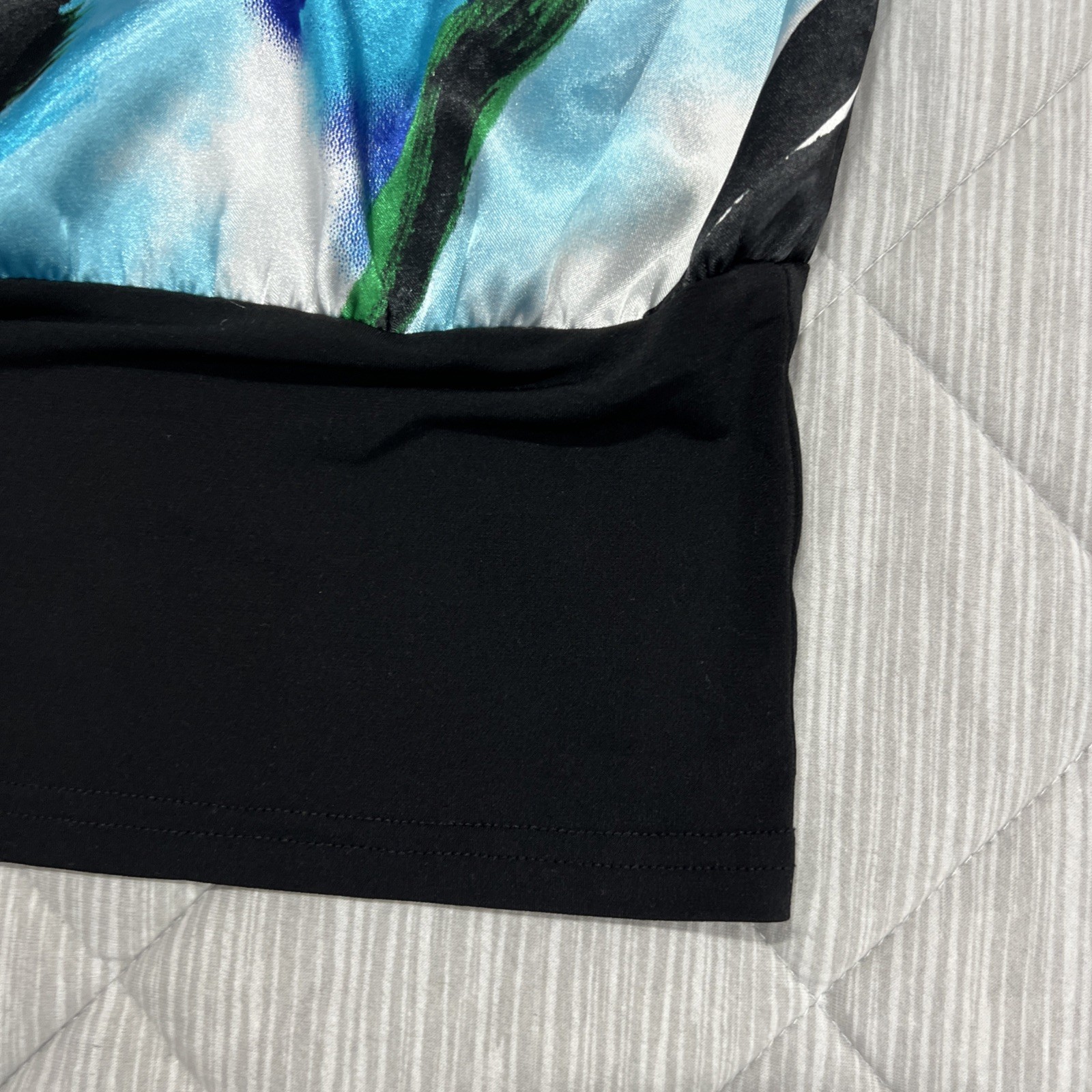 B Wear Tank Top Blouse Womens Small Black Sleeveless Colorful Stretch Artsy Boho