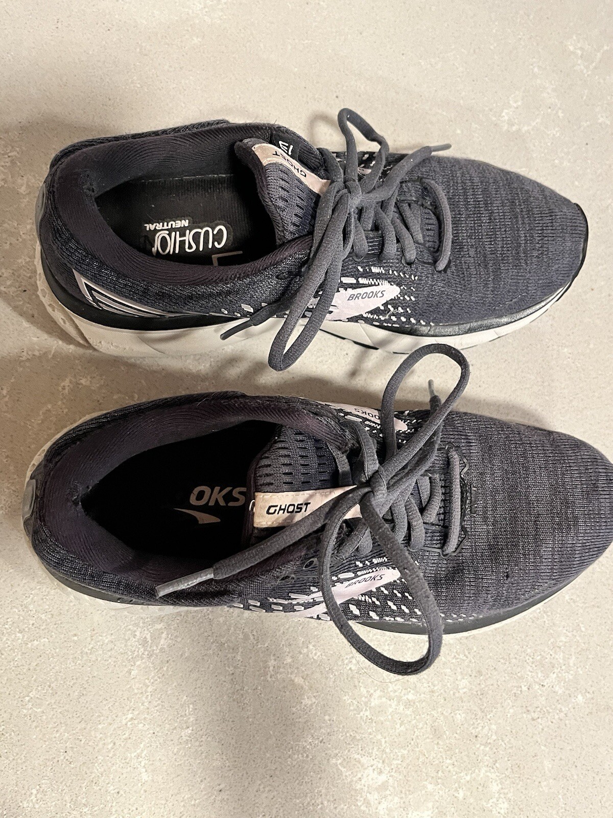 Women’s Brooks Ghost 13- Size 7- Some Wear On Backs As Shown