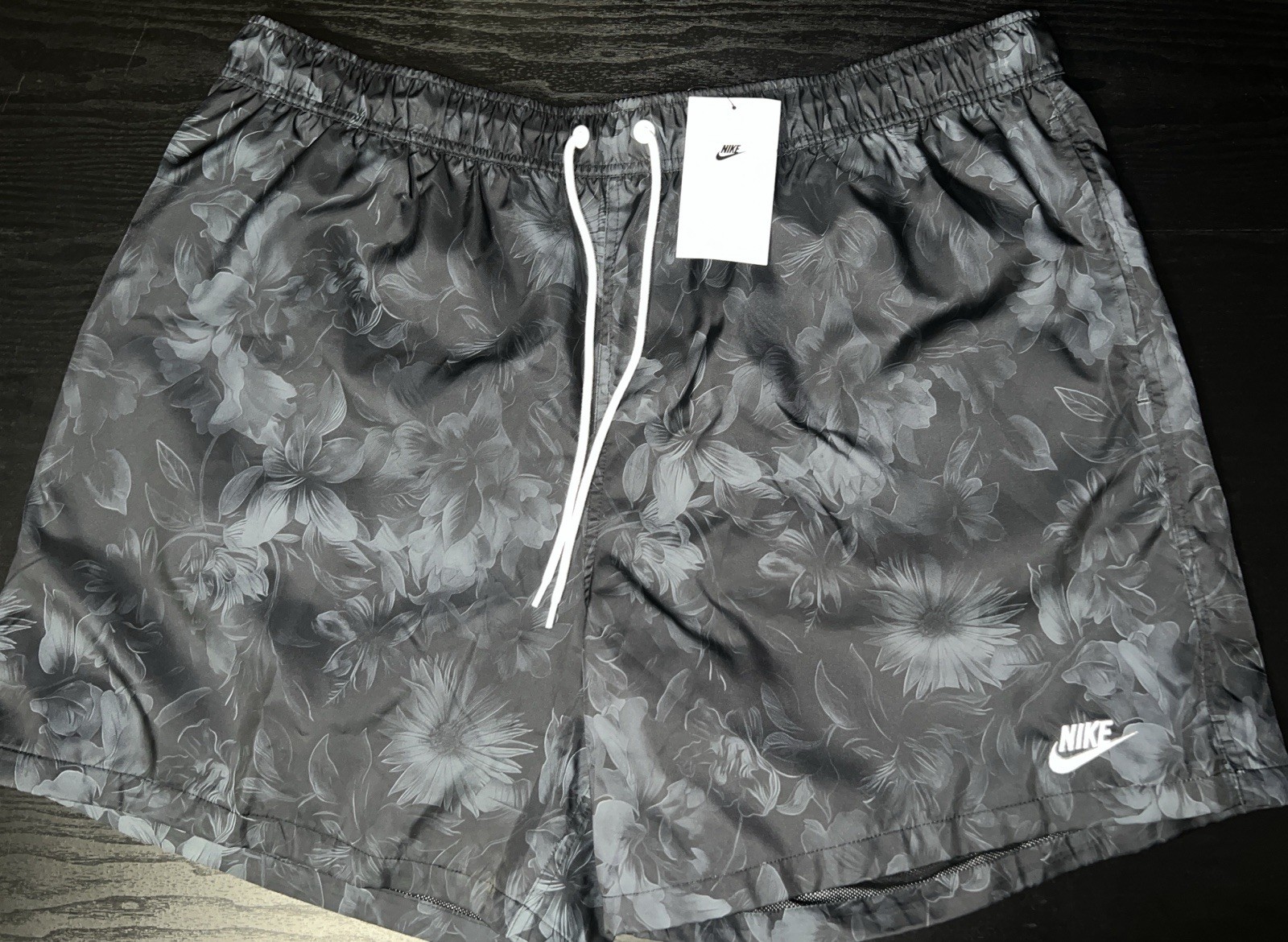 2XL🔥Nike Club Flow Shorts Above Knee Mesh Lined Beach Trunks IB8551-010 Men’s
