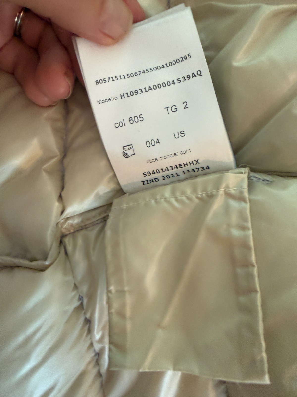 Womens Moncler Down Jacket Size 2 very good condition