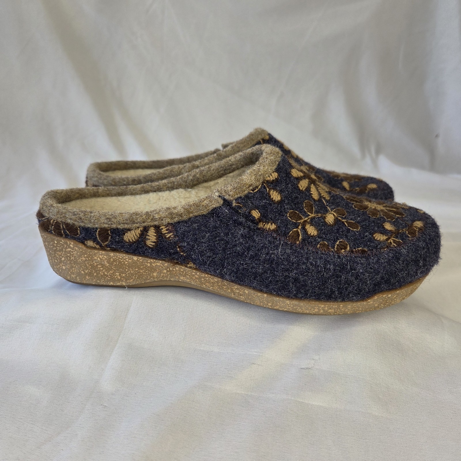 Taos Clogs Women’s 8/8.5 Woolflower Floral Wool Slip On Shoes Embroidered Eu 39