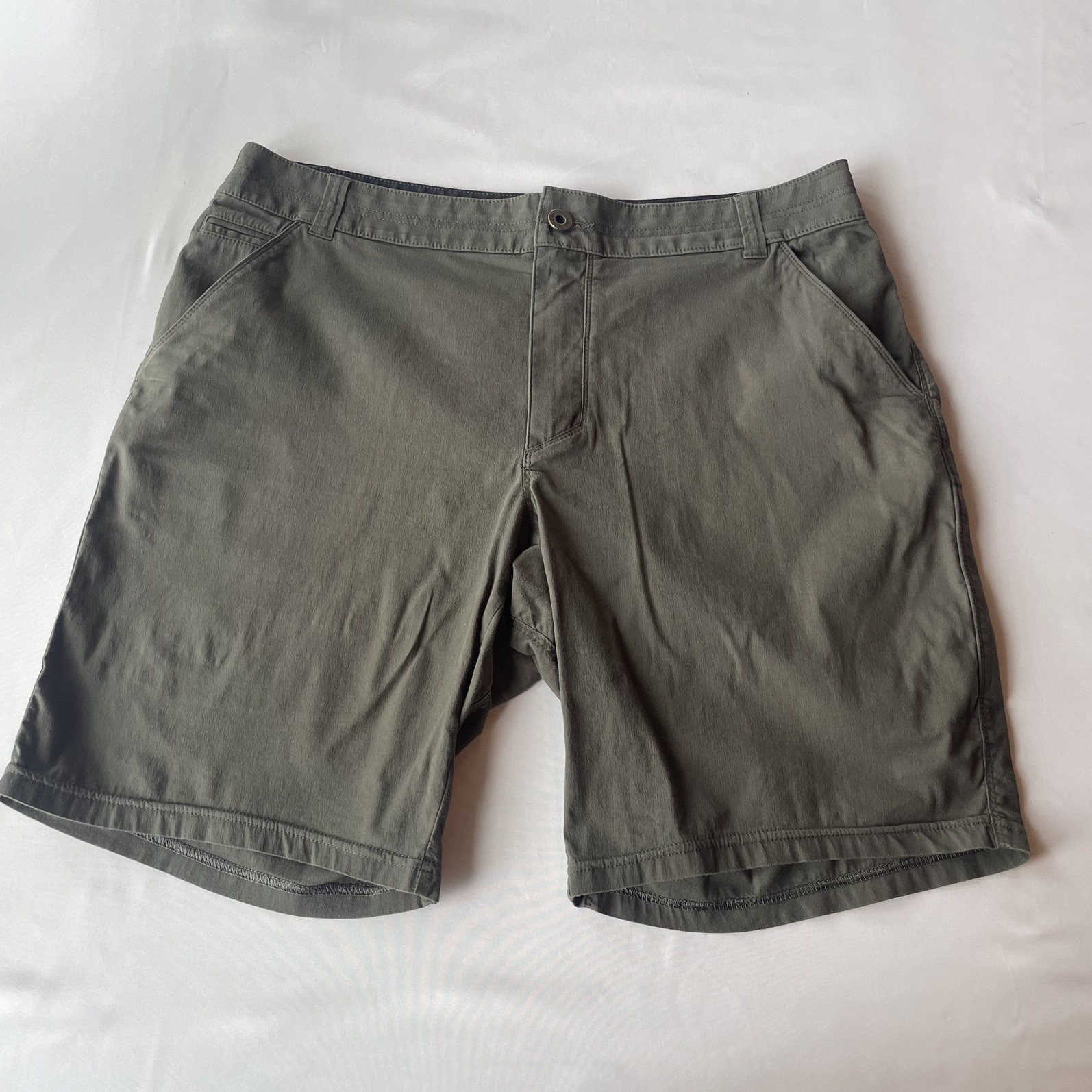Kuhl Resistor Lite Chino Shorts Mens 36 Charcoal Hiking Trail Outdoor Stretch