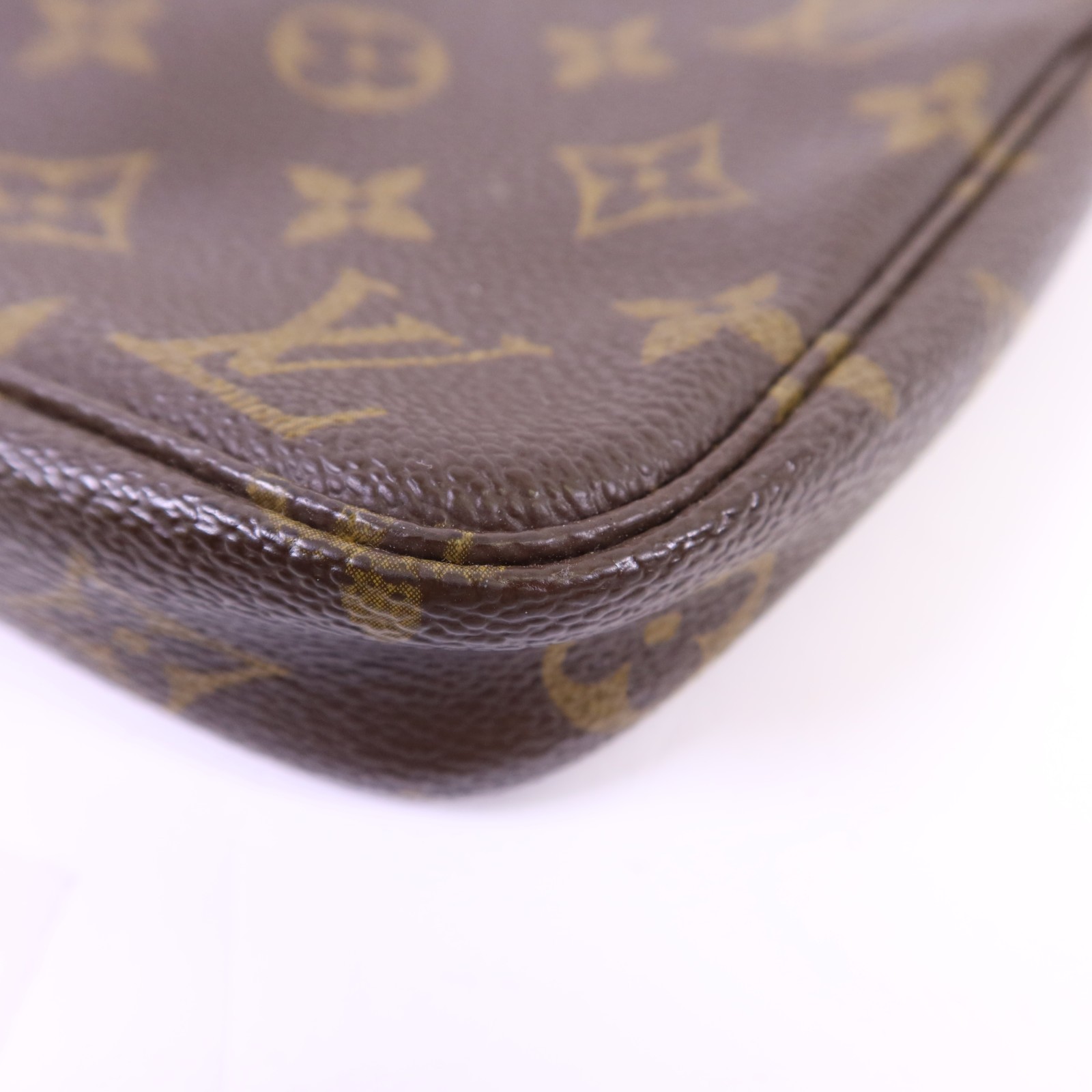 LOUIS VUITTON LV GHW Pochette Accessoires Pouch Handbag M51980 Monogram Brown