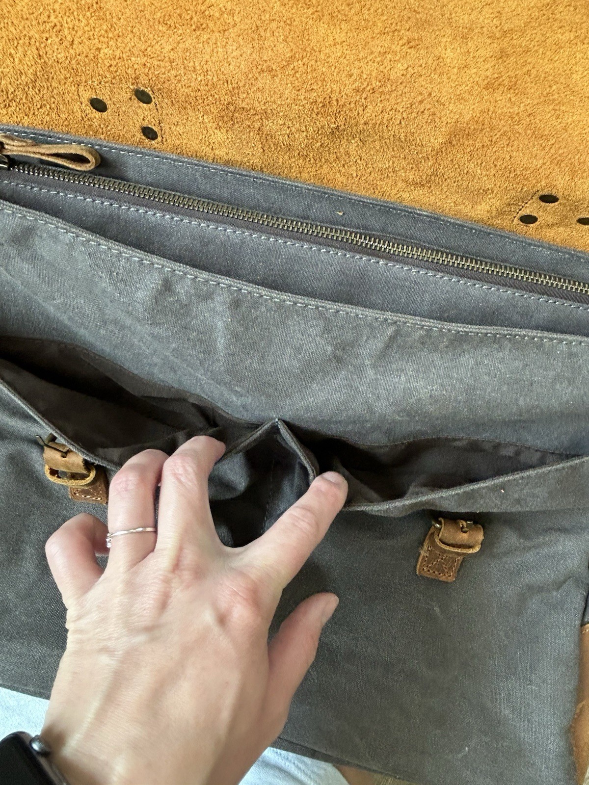 Unisex Laptop Briefcase 15.6″ Messenger Bag Dark Academia Old Money Satchel