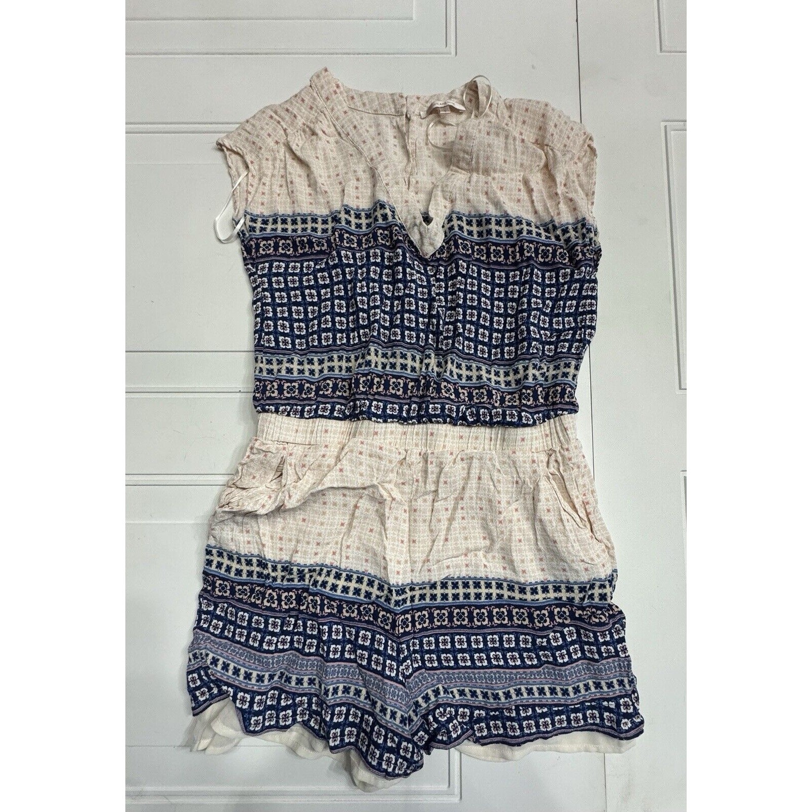 Anthropologie Skies Are Blue Women’s Size 8 Ivory Pink Blue Shapes Romper