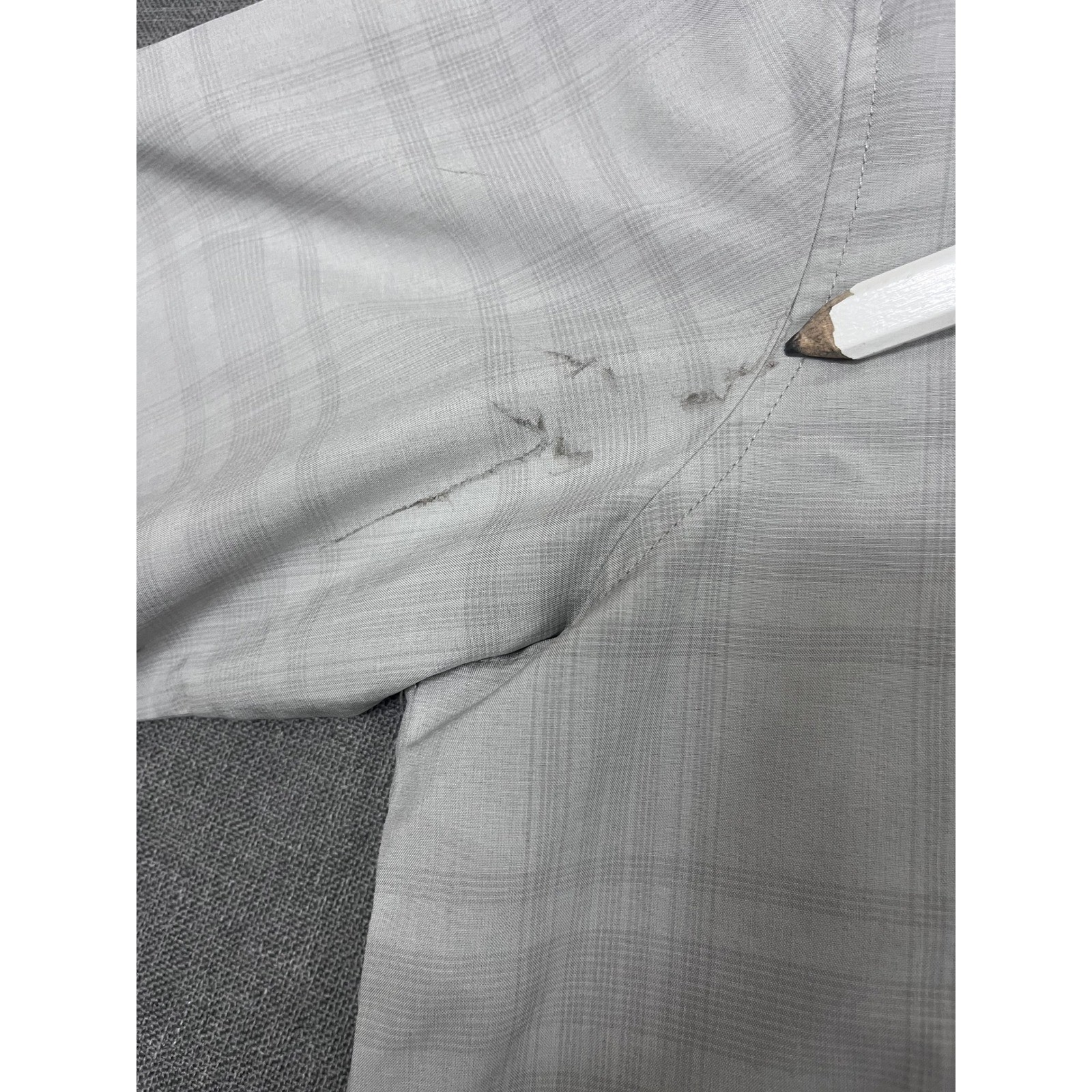 Orvis Mens XL Gray Plaid Short Sleeve Button Down Shirt Dual Pocket Classic Col.