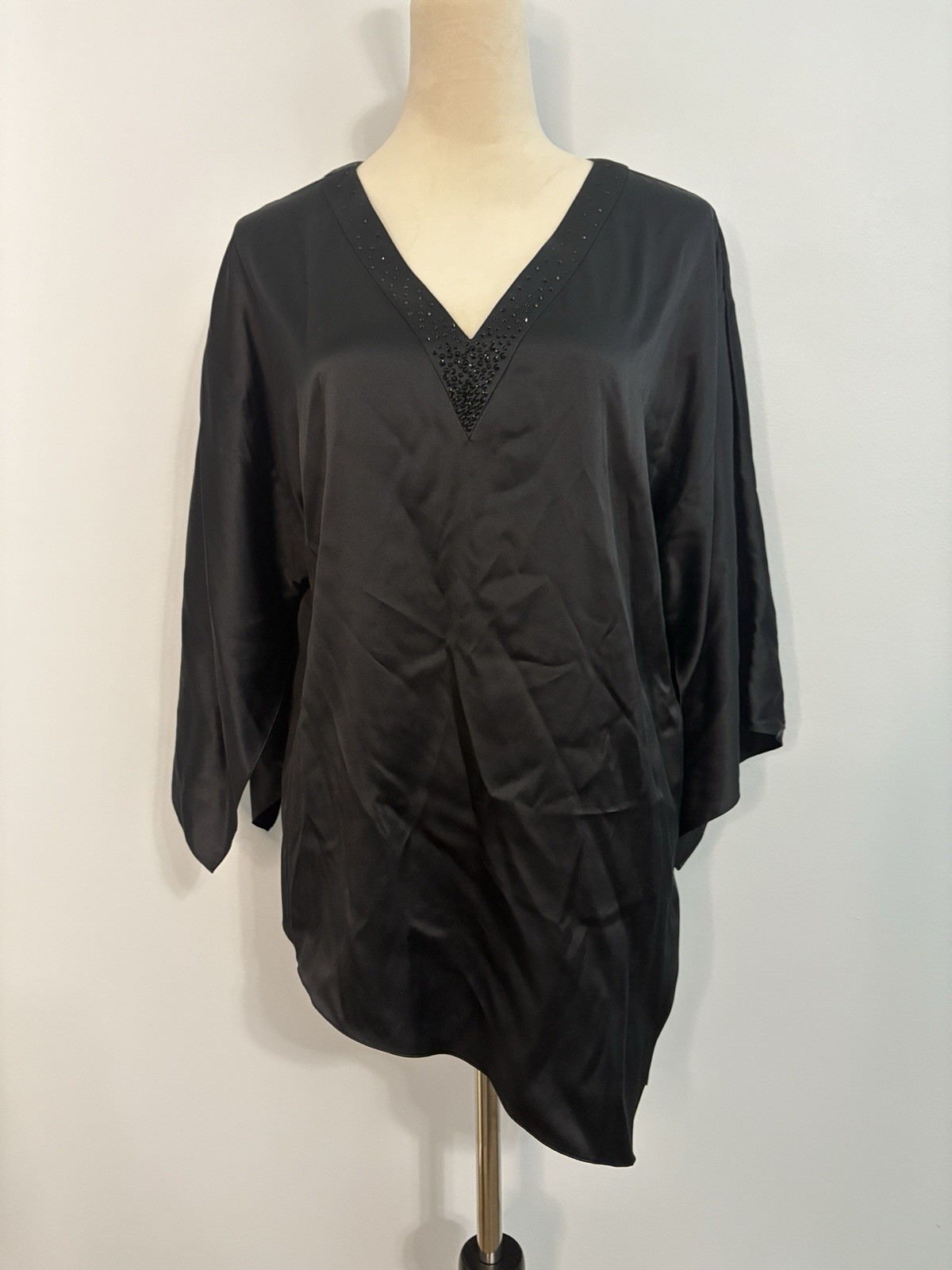 Elie Tahari NWT Logan Blouse Silk Black Sparkle Embellish Asymmetric Small