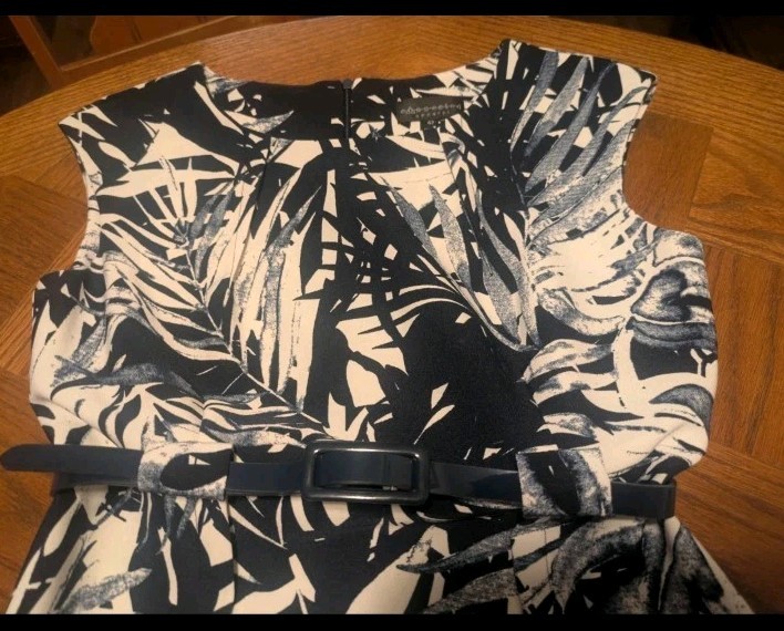 Connected Apparel Petites 4P Black/White Floral Sleeveless Belted Jumpsuit