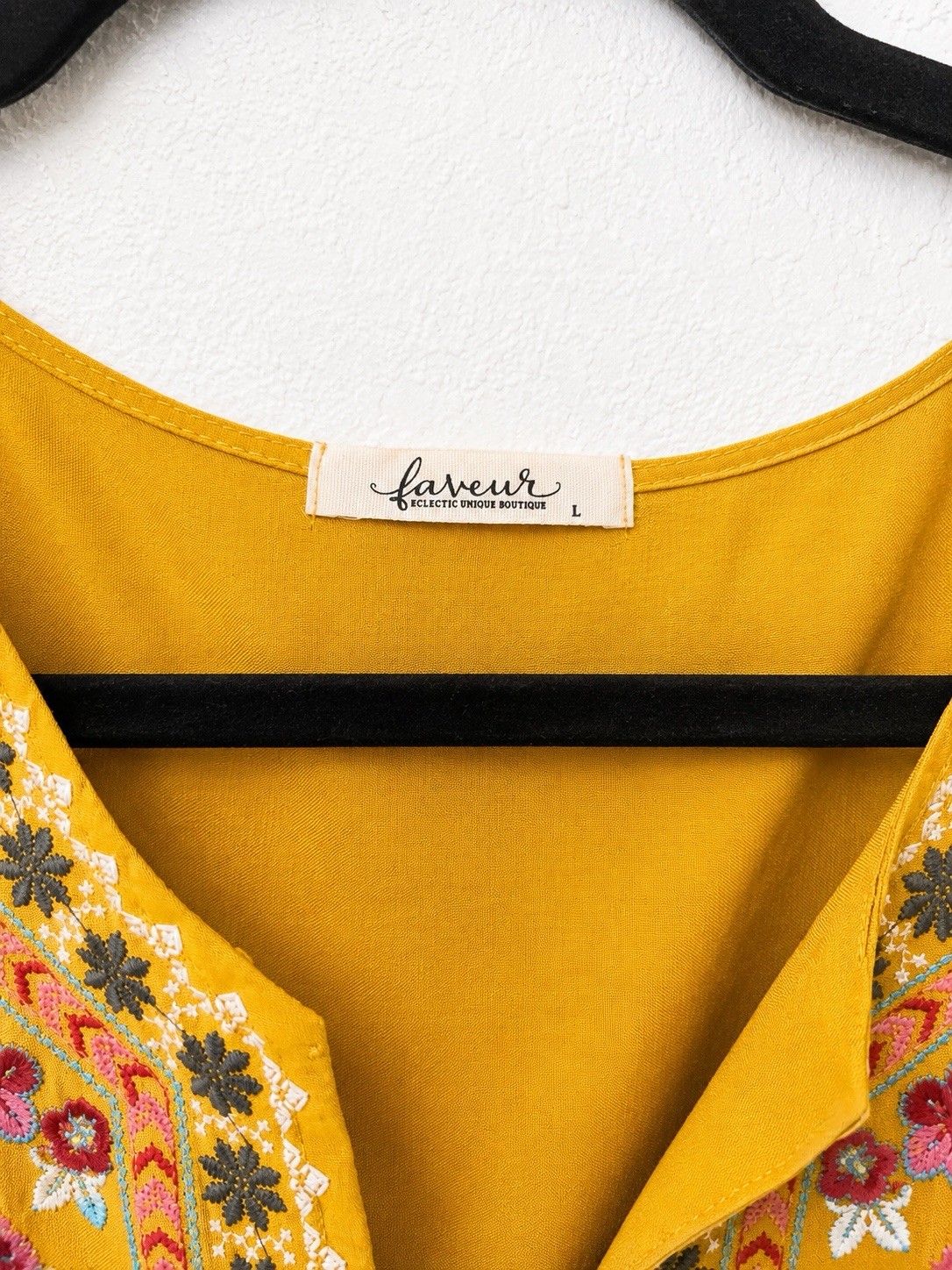 Faveur Women’s L Yellow Floral Embroidered 3/4 Bell Sleeve Boutique Blouse