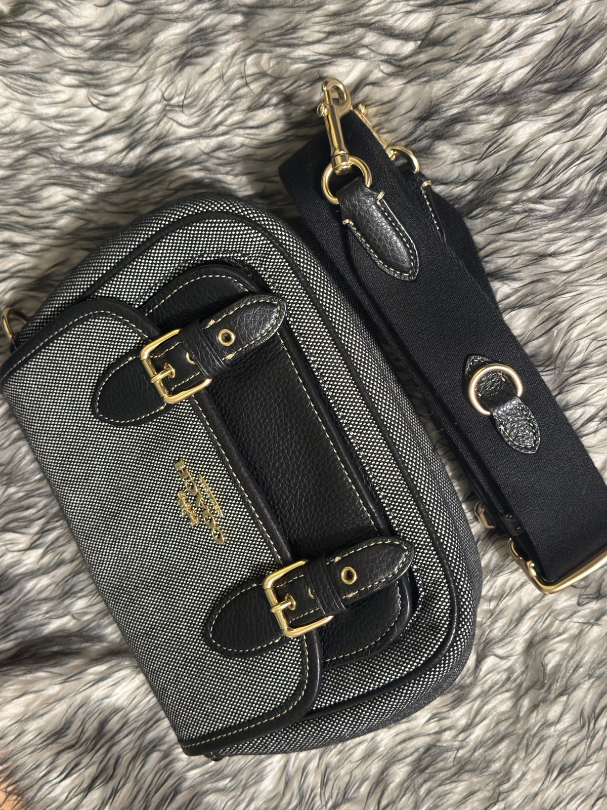 Coach Lucy Small Crossbody Bag Black Magnetic Flap Buckle Adjustable Strap
