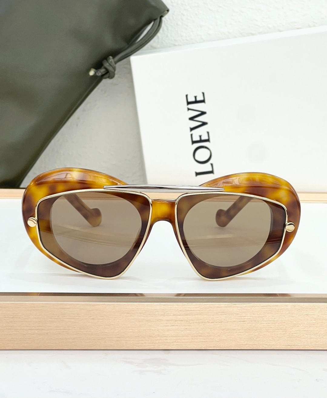 Loewe Aviator Sunglasses Tortoise Shell Frame Street Commute LW40120I 59‑13‑140
