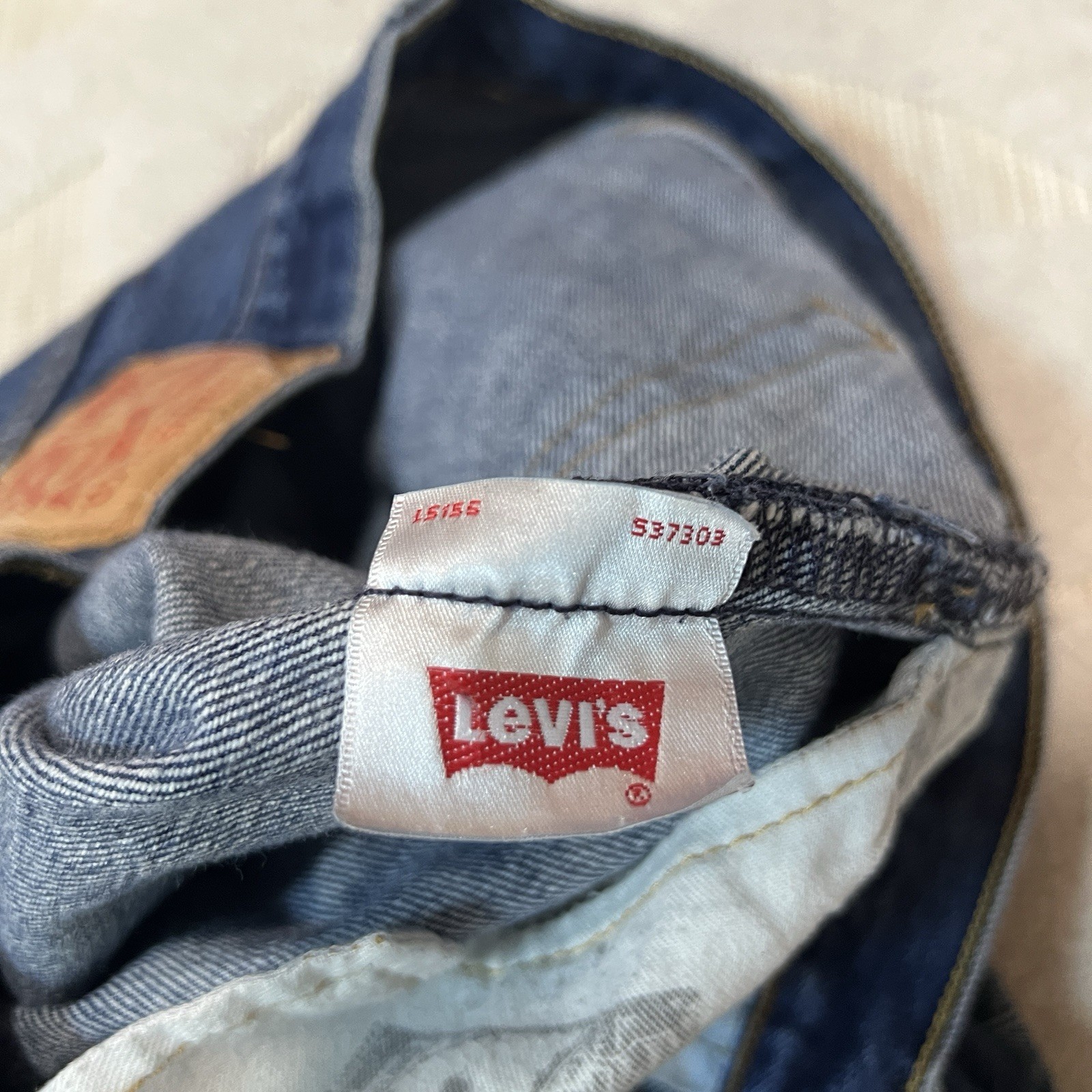 Vintage Levi’s 501 Button Fly Jeans Men’s 32×31 Blue Denim