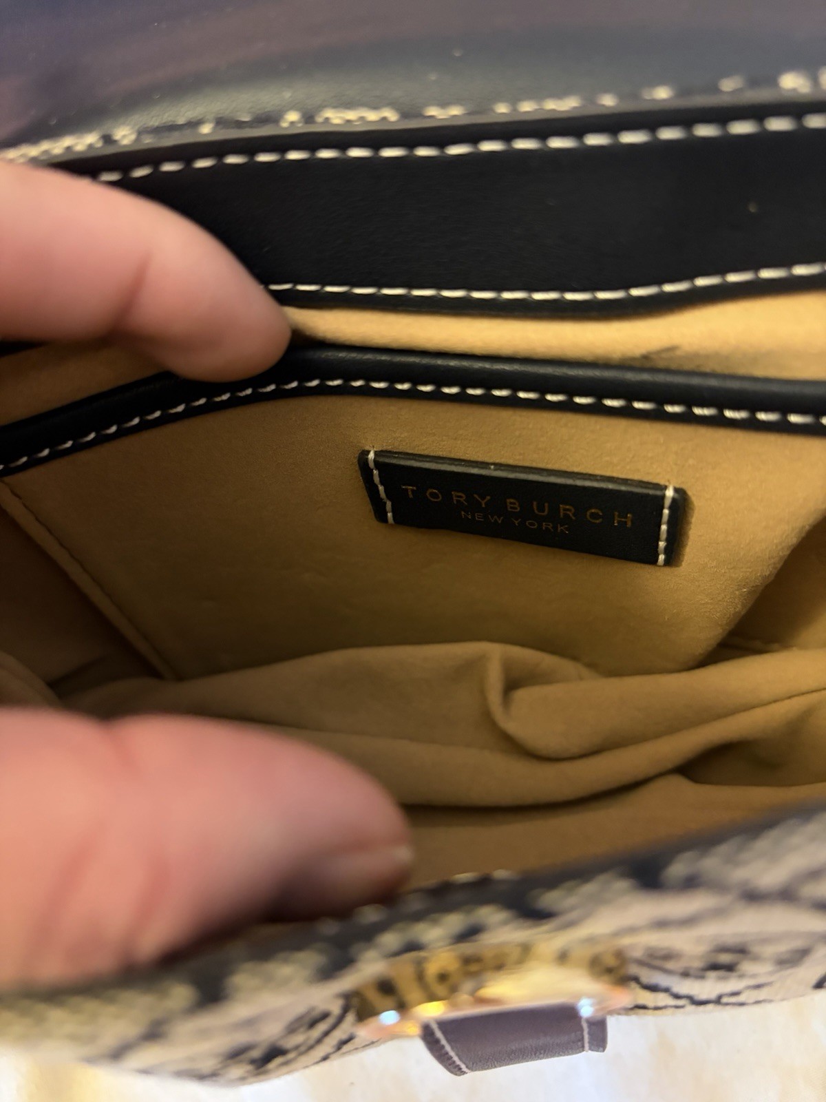 Tory Burch T MONOGRAM SOFT SMALL SHOULDER BAG
