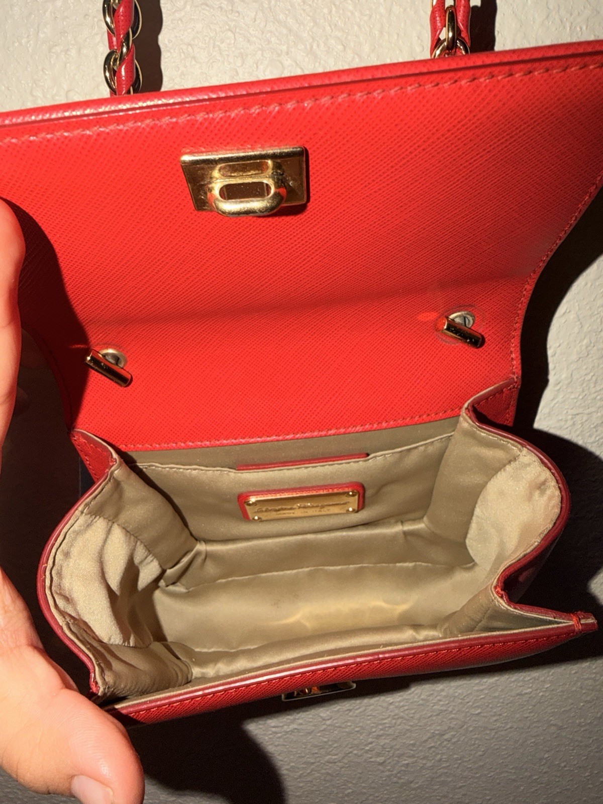 Salvatore Ferragamo Red Small Crossbody Bag Chain Strap Bow Turn Lock Cert mini