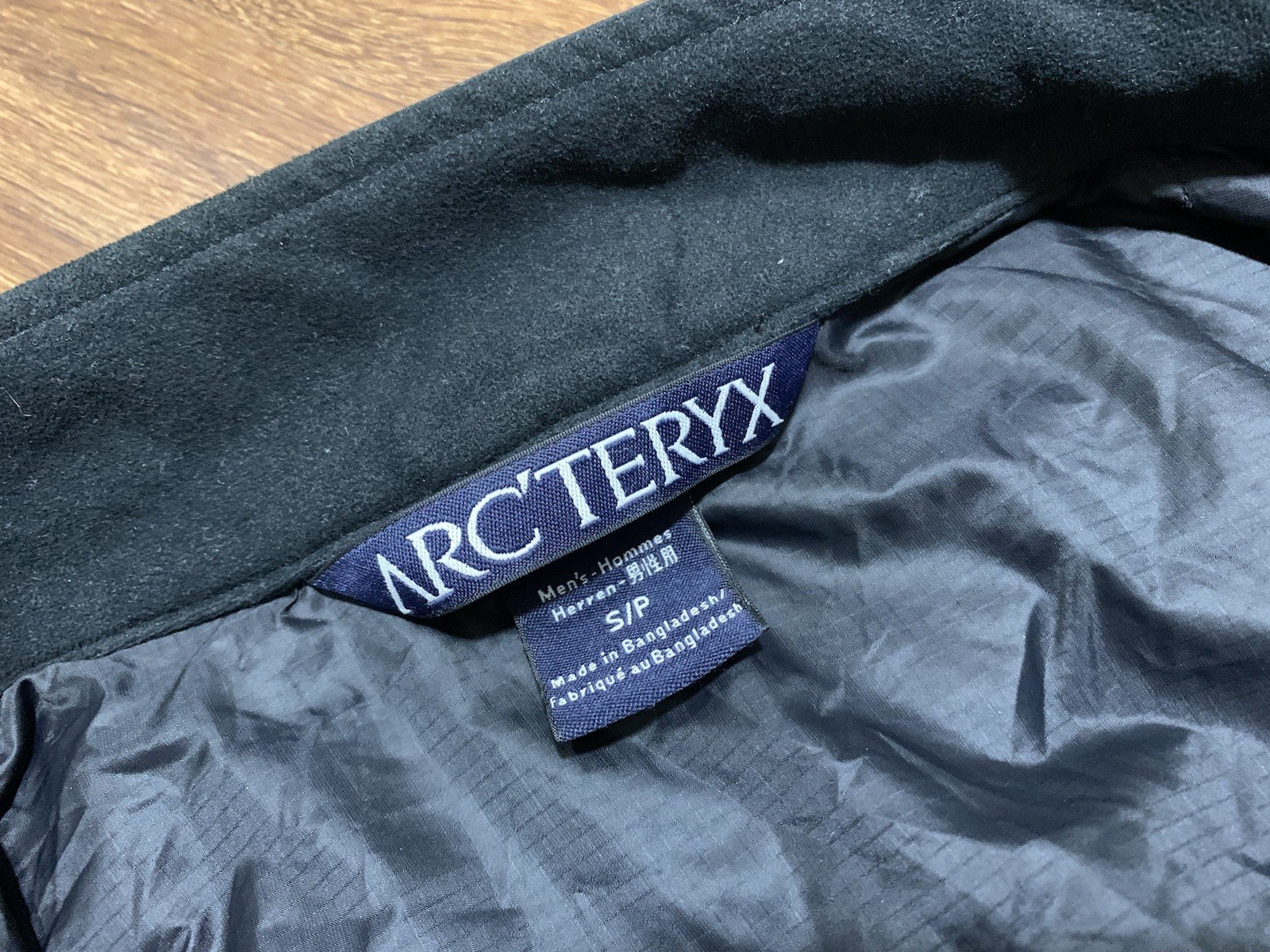 Arc’teryx Leaf Atom LT Gen 1 Black Jacket Size Tag S