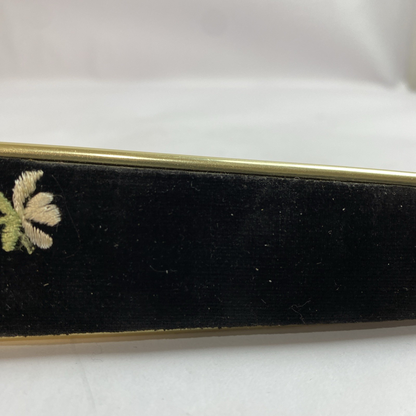 Vintage Embroidered Floral Clothes Brush Velveteen Back Hangable 10.2″