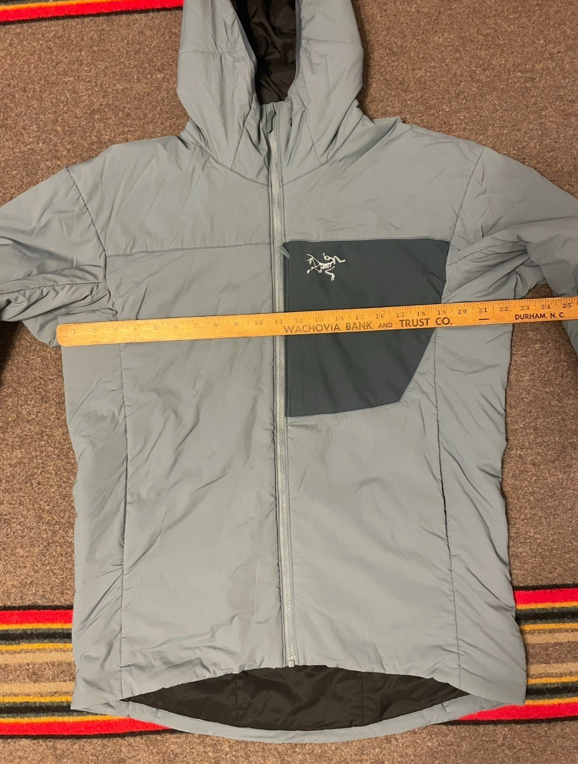 Arc’teryx Men’s Atom SL Hoody Blue Size Large Excellent Condition Used