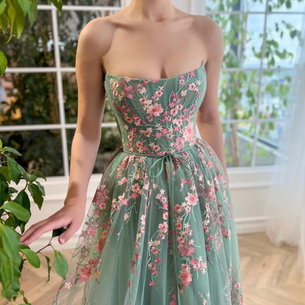 Elegant Green Floral Embroidered Strapless Sleeveless Evening Gown Wedding Dress
