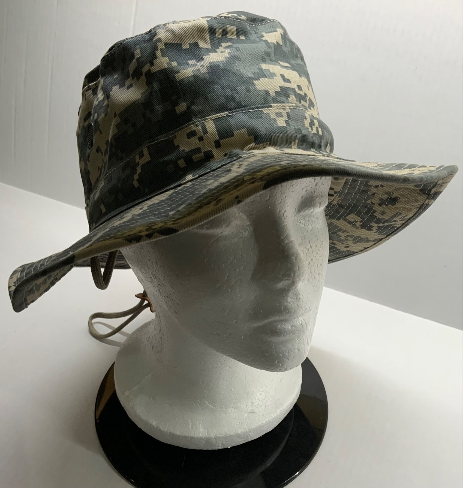DIGI CAMO Boonie hat One size adjustable chin strap 4 screened Vents