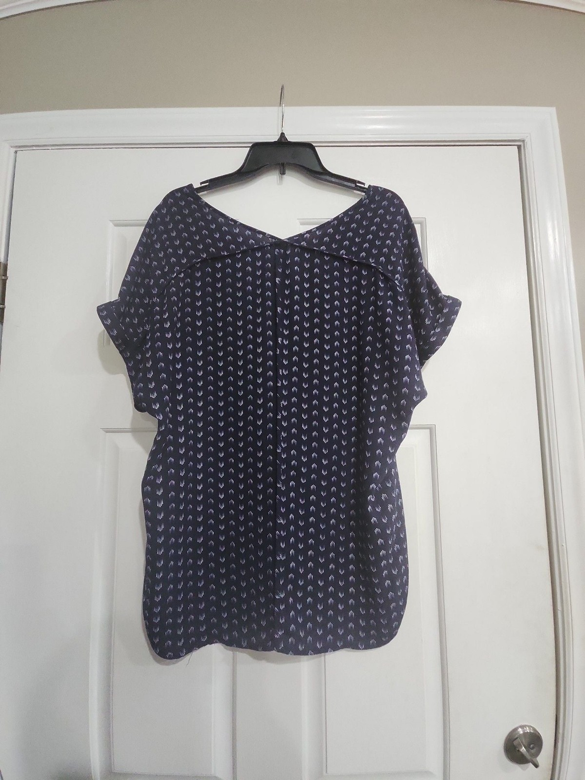 maurices navy blue and white ikat print v-neck blouse with chest pocket