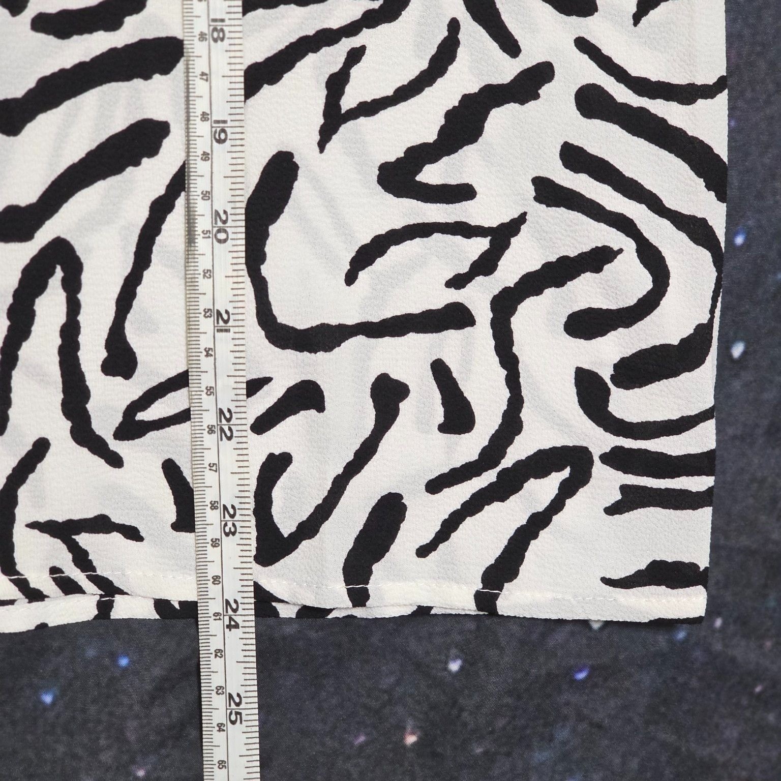 Milano L Black White Zebra Print Ruffle Sleeveless Blouse Top MSRP $68
