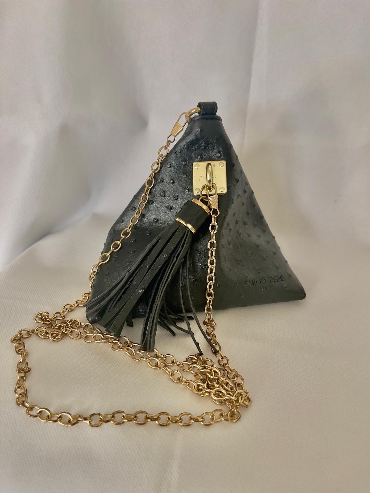 Emilio Pepe Italy Black Triangle Clutch Bag Ostrich Embossed Leather Chain Tasse