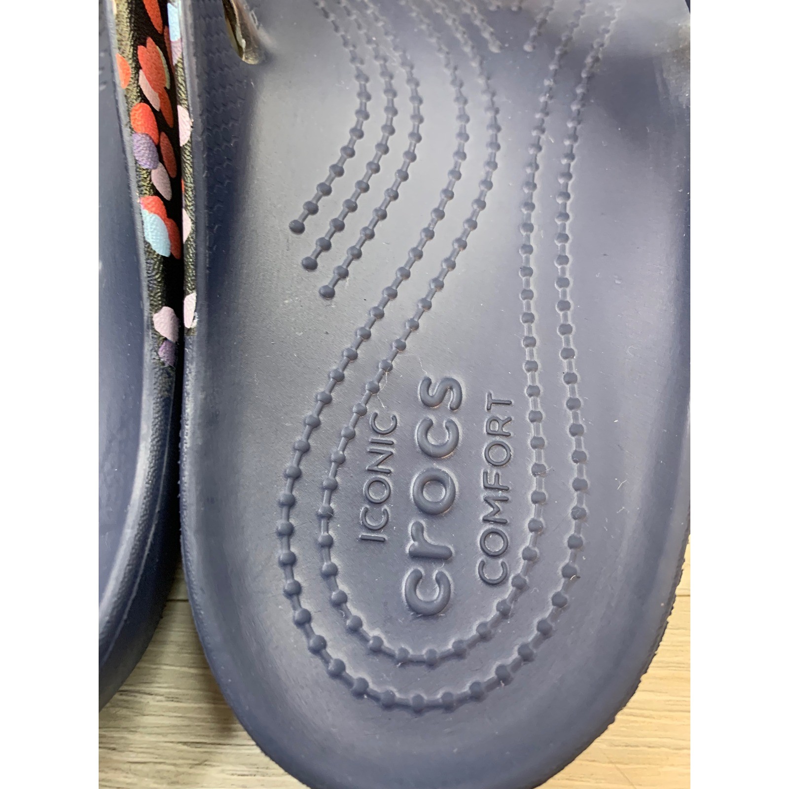 Crocs Kadee II Women’s Sandals Flip Flops Navy Blue Polka Dot Straps 9 Shoes