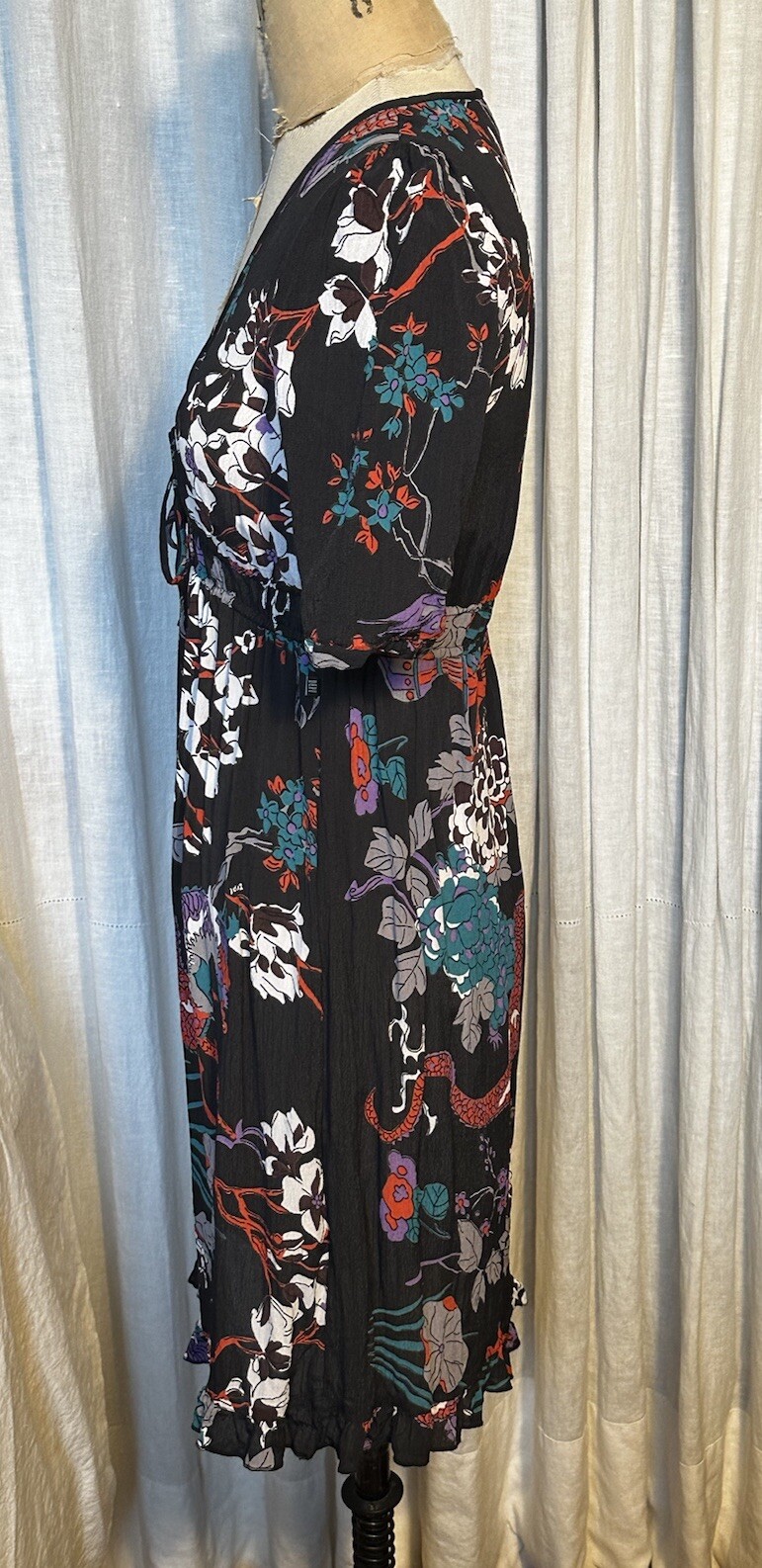 DEPT WOMENS DRAGON PRINT S SLEEVE Knee L DRESS SZ XS Pre-owned