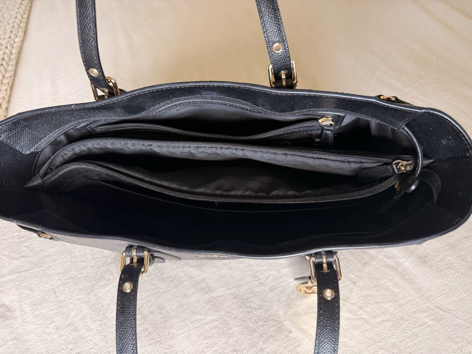 Michael Kors Black Tote Zip Double Handles Lined Inner Pockets Gold MK Charm