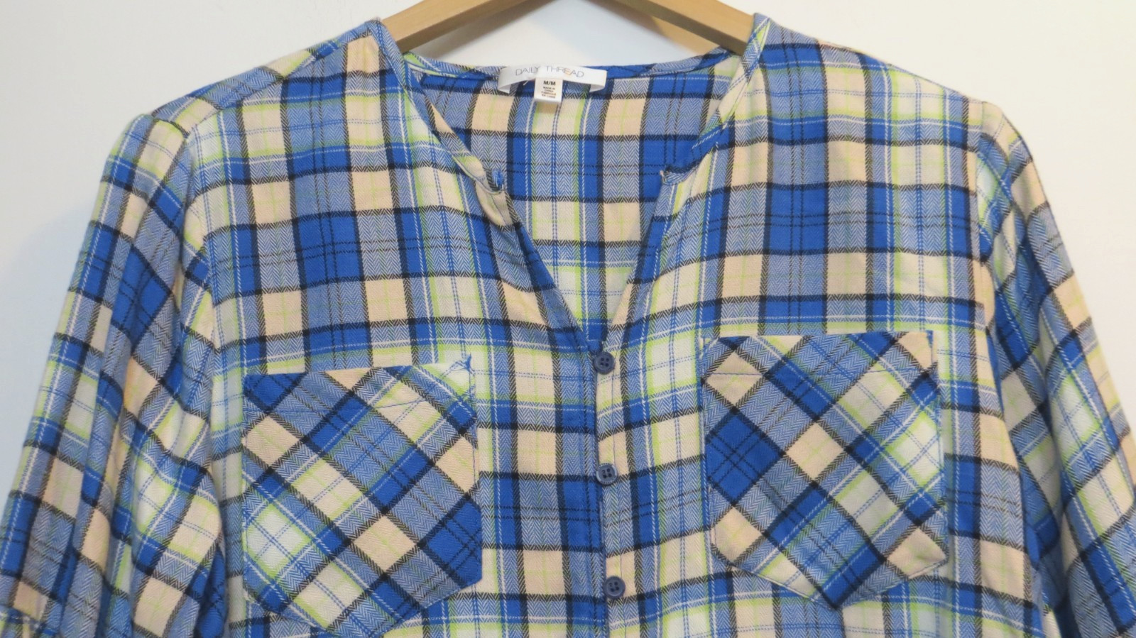 Daily Thread Shirt Womens Medium Blue Multicolor Plaid Button Up Preppy Hipster