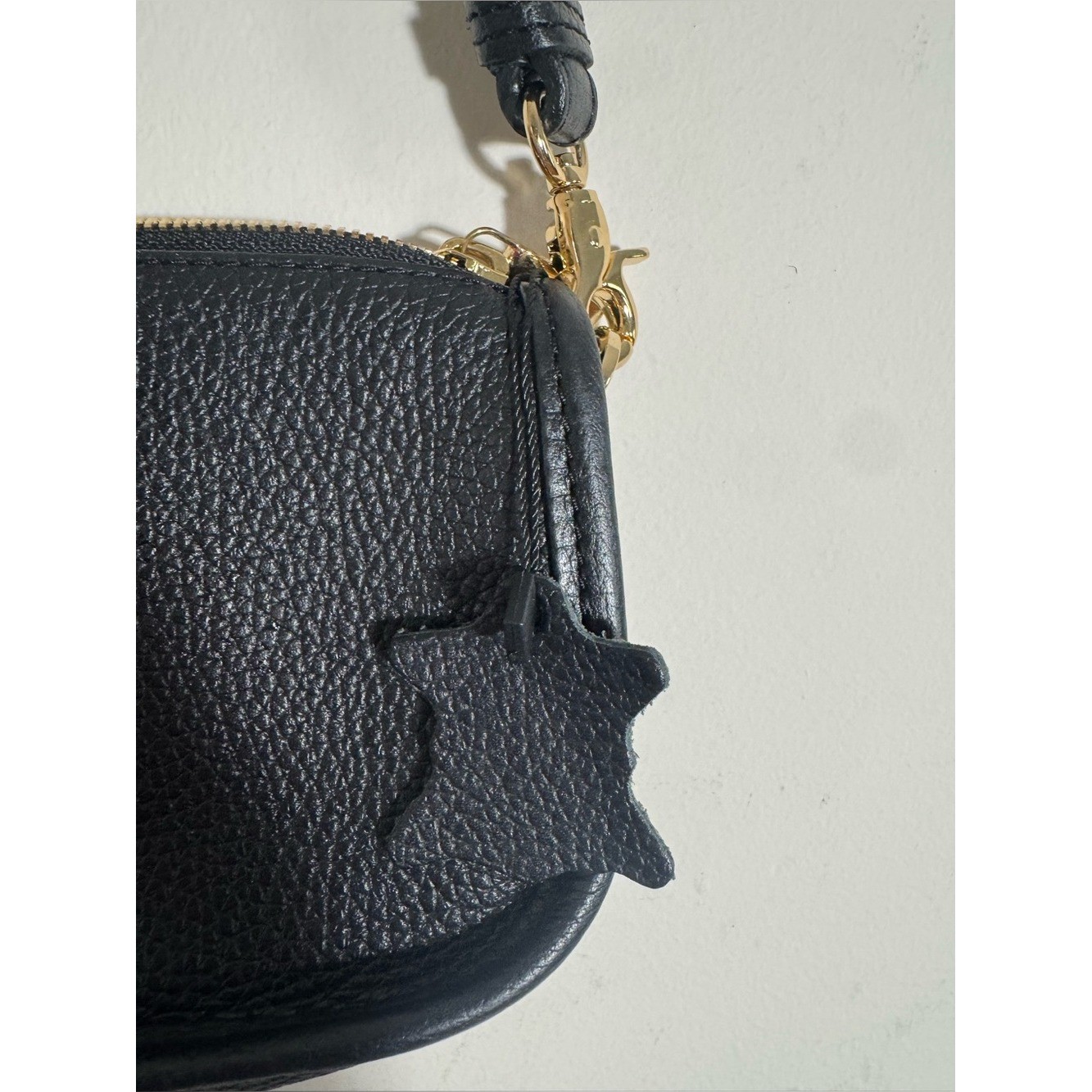 Poppy Barley The classic baguette black leather bag