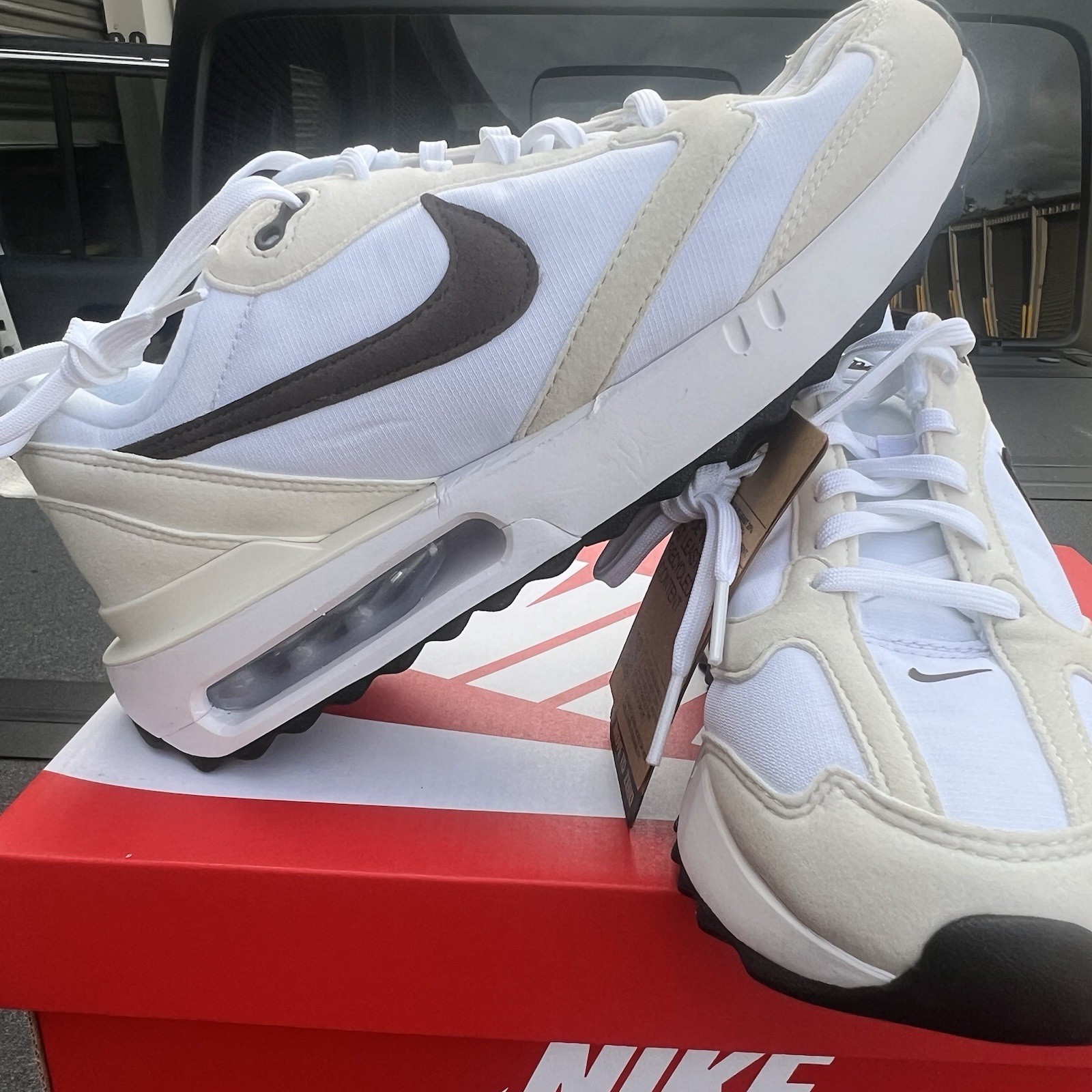 Nike Air Max Dawn Women’s Size 9 White Baroque Brown Phantom DC4068-102 New