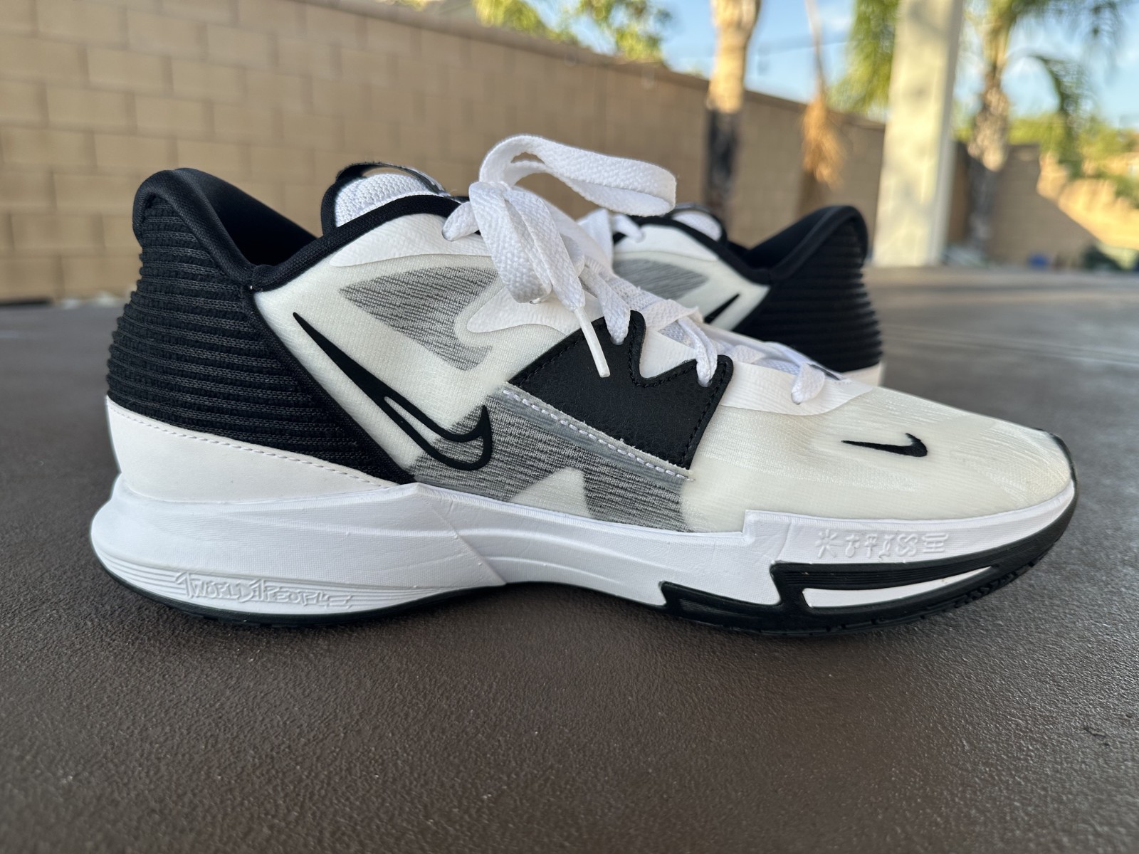 Size 10 – Nike Kyrie 5 TB Low White Black