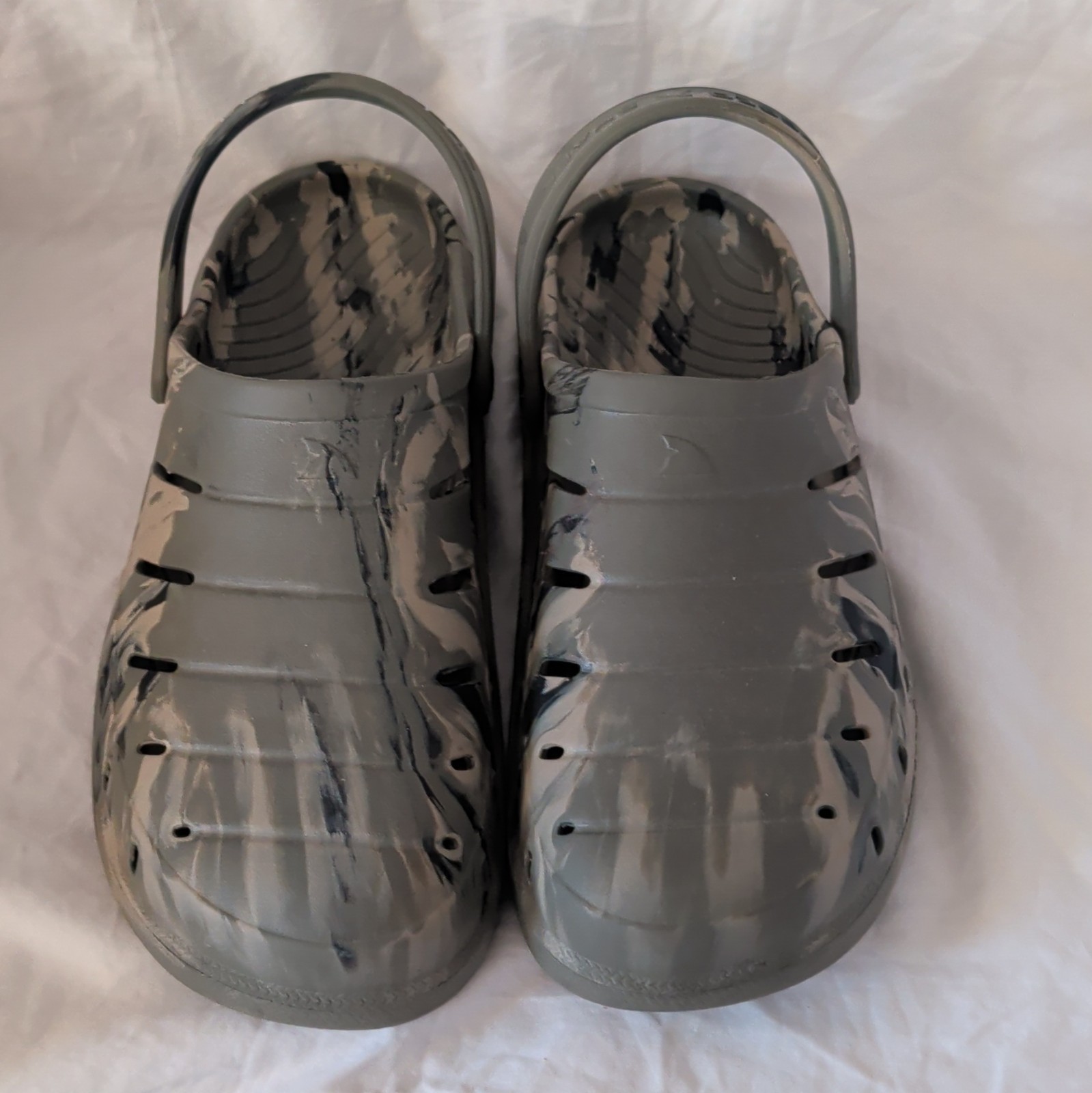 Rugged Shark Lightweight Breathable Camouflage Slip-On Clogs Gray Black Men’s 11