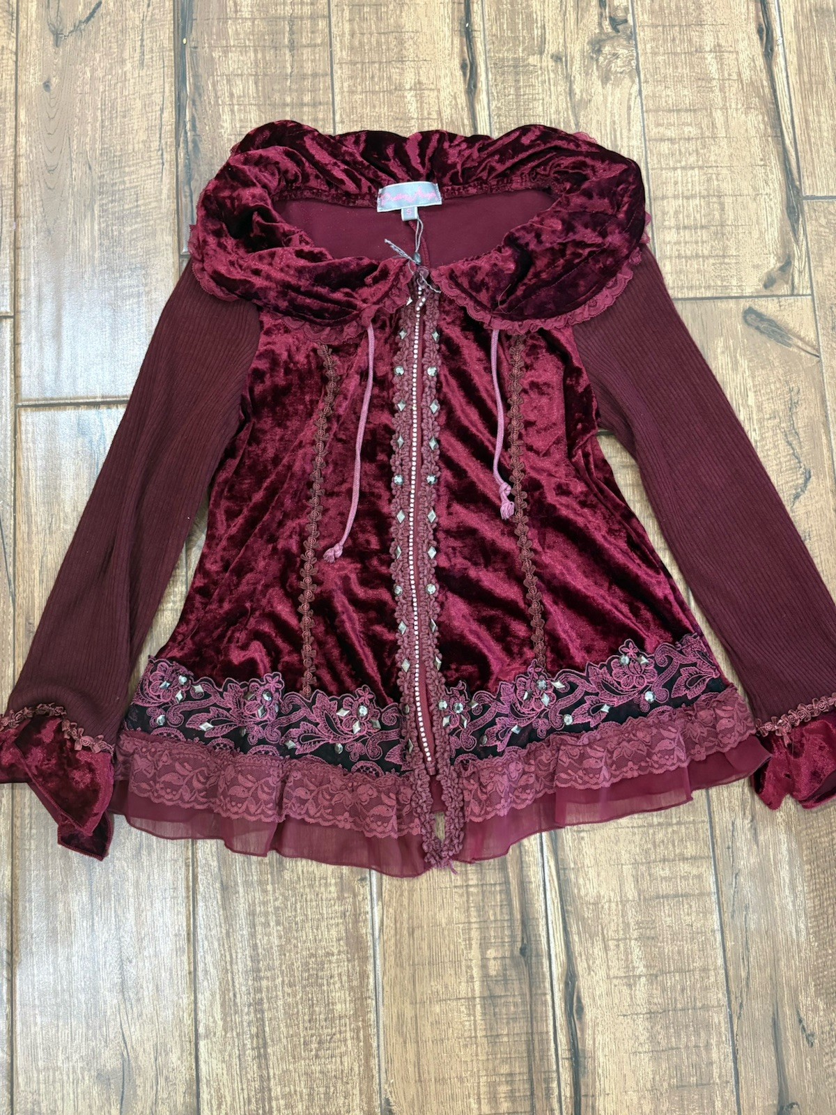 Women’s Y2K Pretty Angel Gothic Velvet and Lace Zip-Up Jacket/Sweater – Small