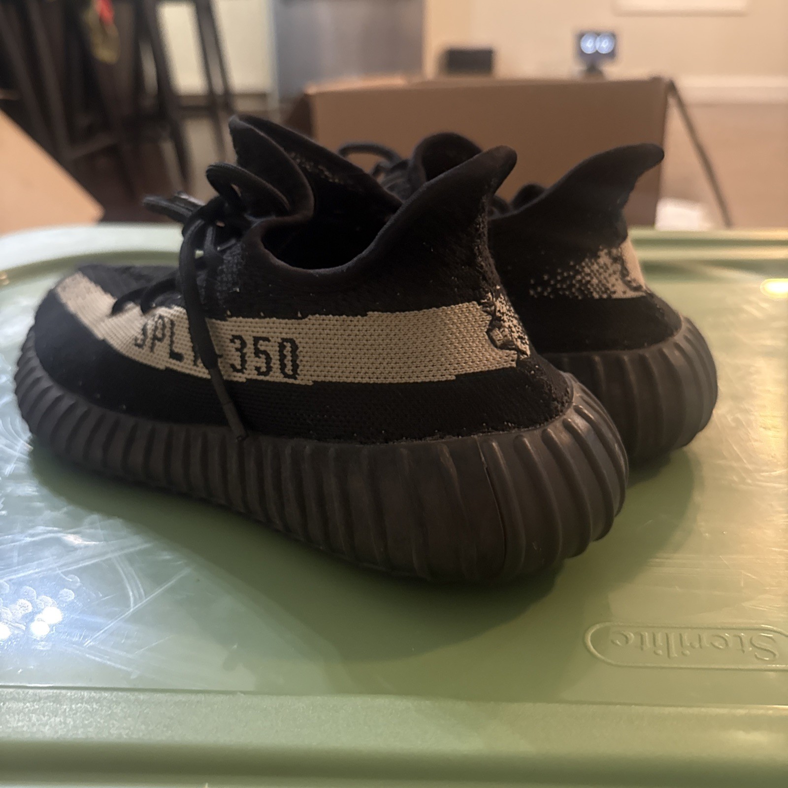 adidas Yeezy Boost 350 V2 Oreo Black White Low Top BY1604 Kanye West Sneaker
