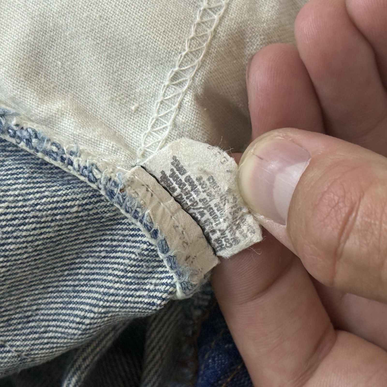 Vintage Levi’s Faded 70s Men’s Blue Denim Flared Jeans Medium Wash USA Made