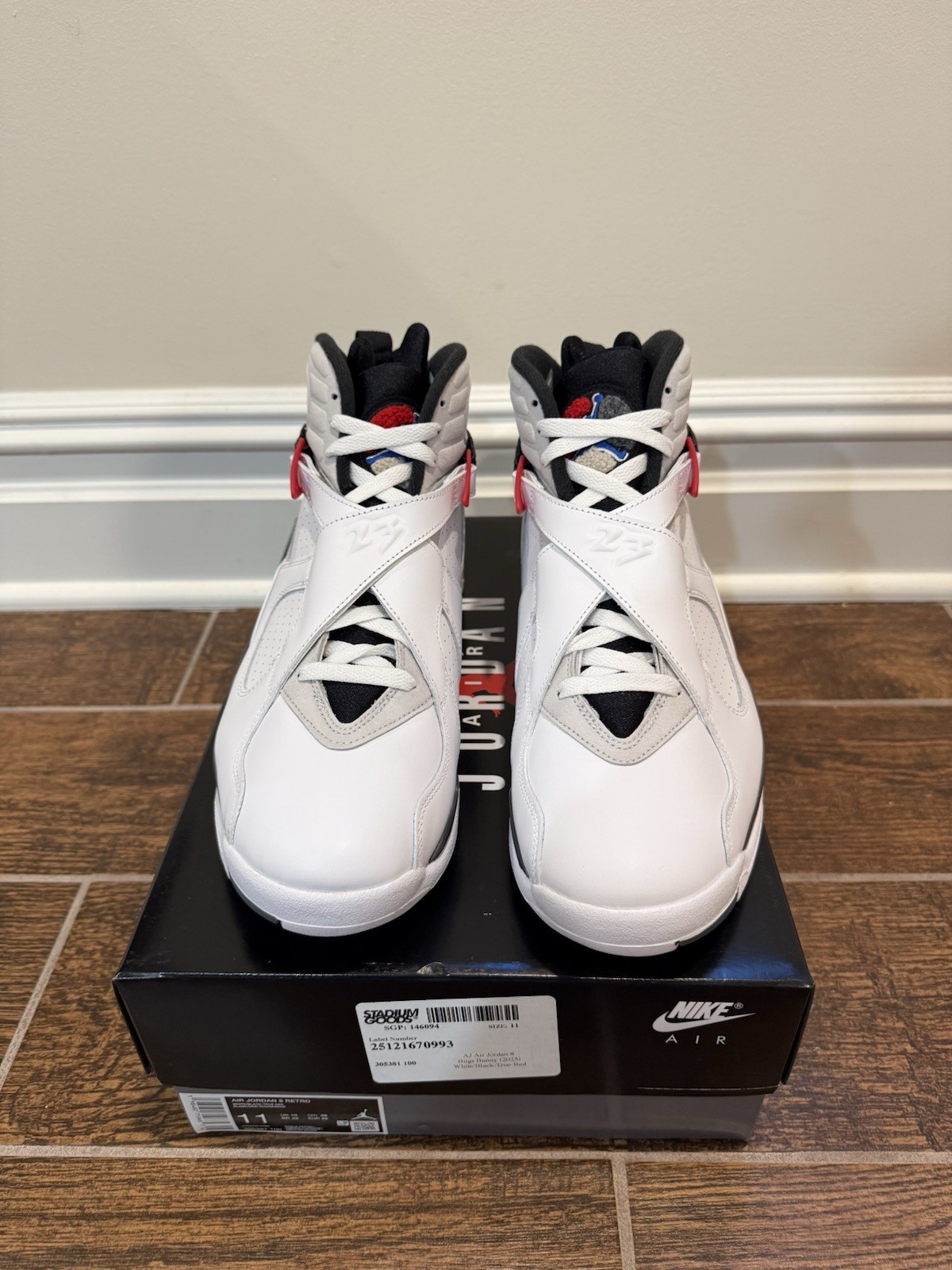 Size 11 – Air Jordan 8 Retro 2025 Bugs Bunny