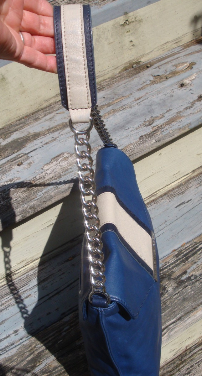 B MAKOWSKY Blue Leather Hobo Handbag Tote Purse Shoulderbag Chain Strap Large