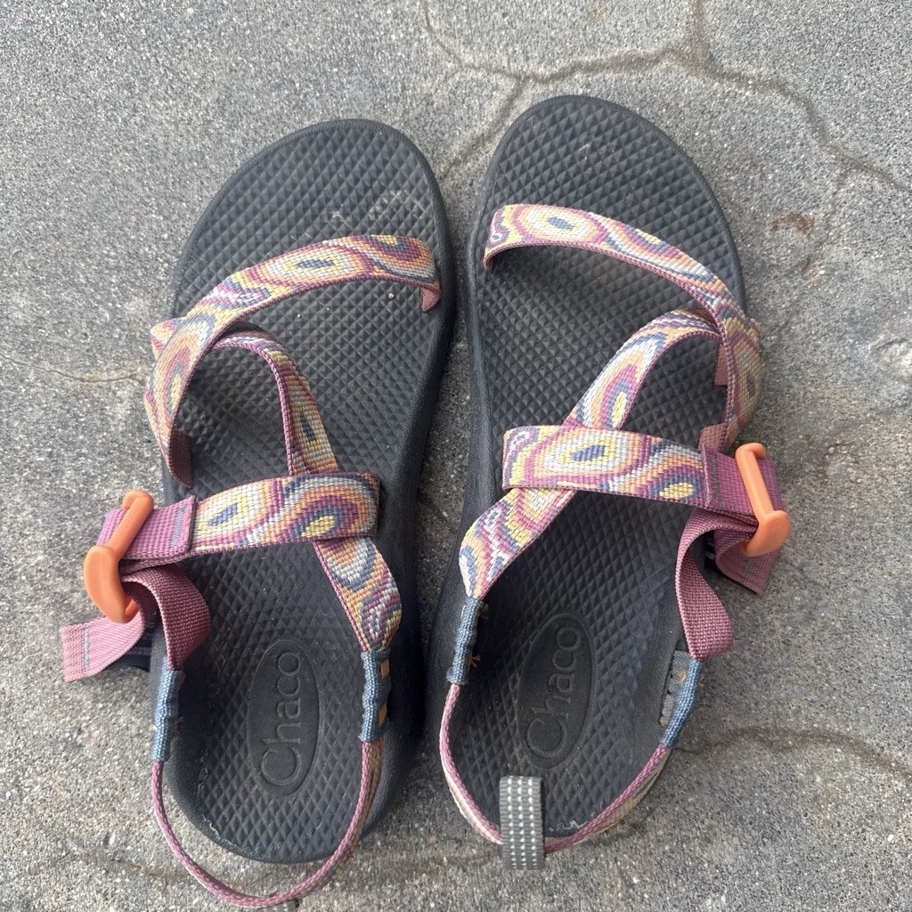 Girls Chacos In A Size 5