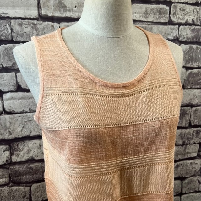 Chico’s Pale Peach U Neckline Sleeveless Tank Size M Polyester & Cotton