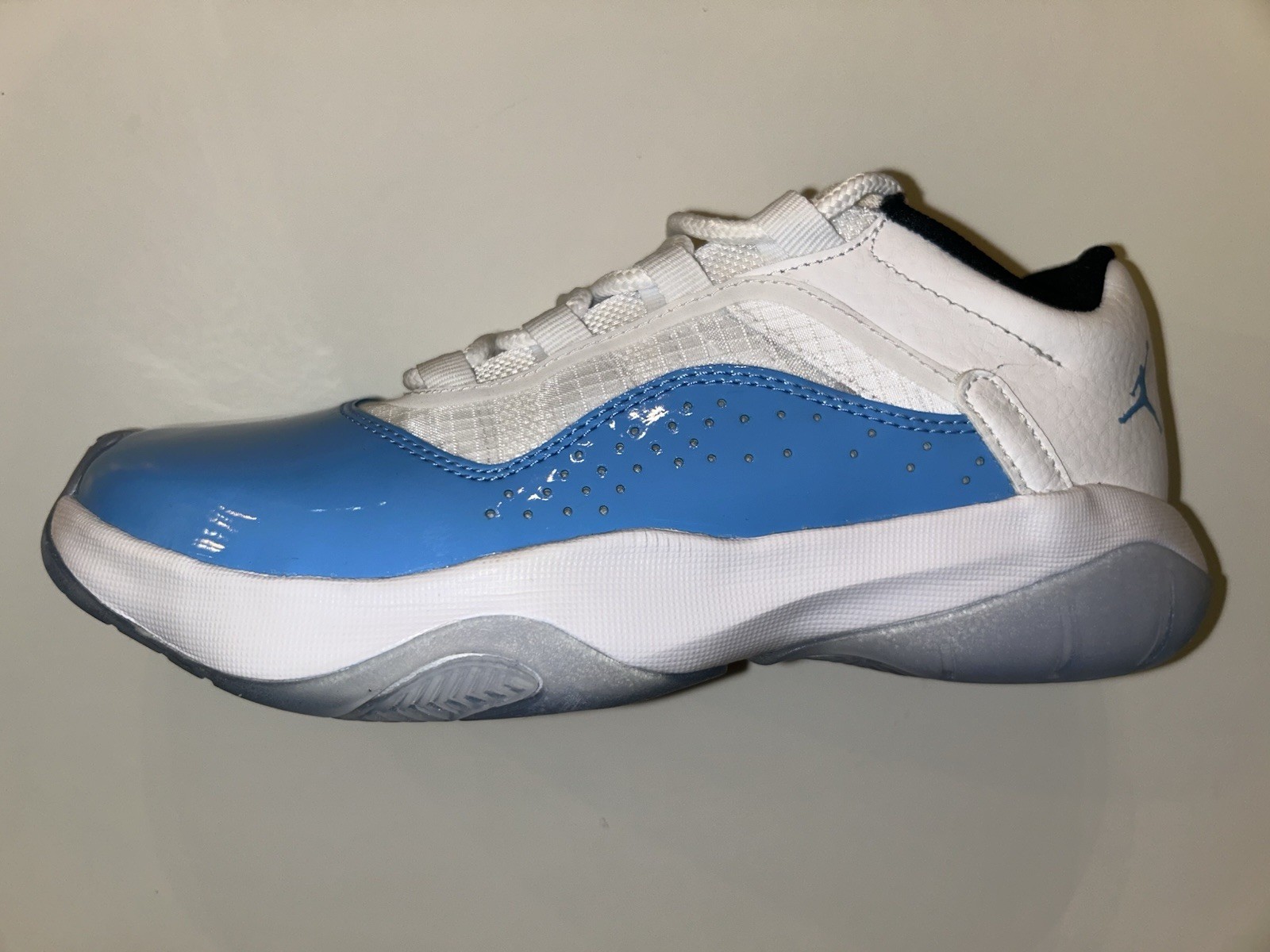 Air Jordan 11 CMFT Low GS UNC White/Blue CZ0907-114, Size 4.5Y