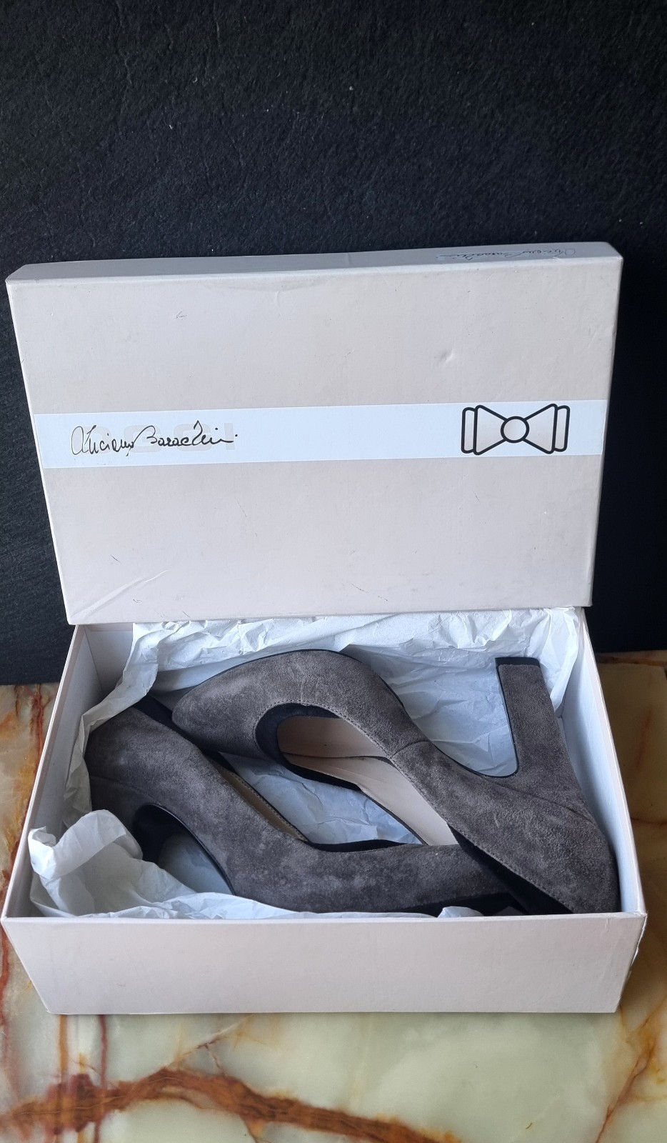 New and luxurious Luciano Barachini suede shoes: 39/12 cm