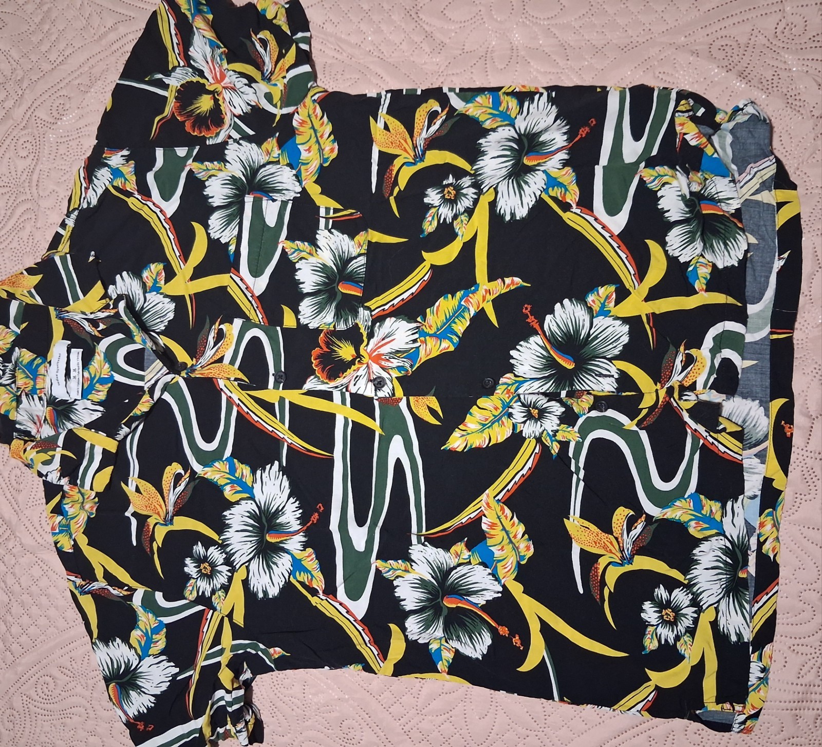 Urban Outfitters Women’s Floral Short Sleeve Blouse Top Size M Black Multi