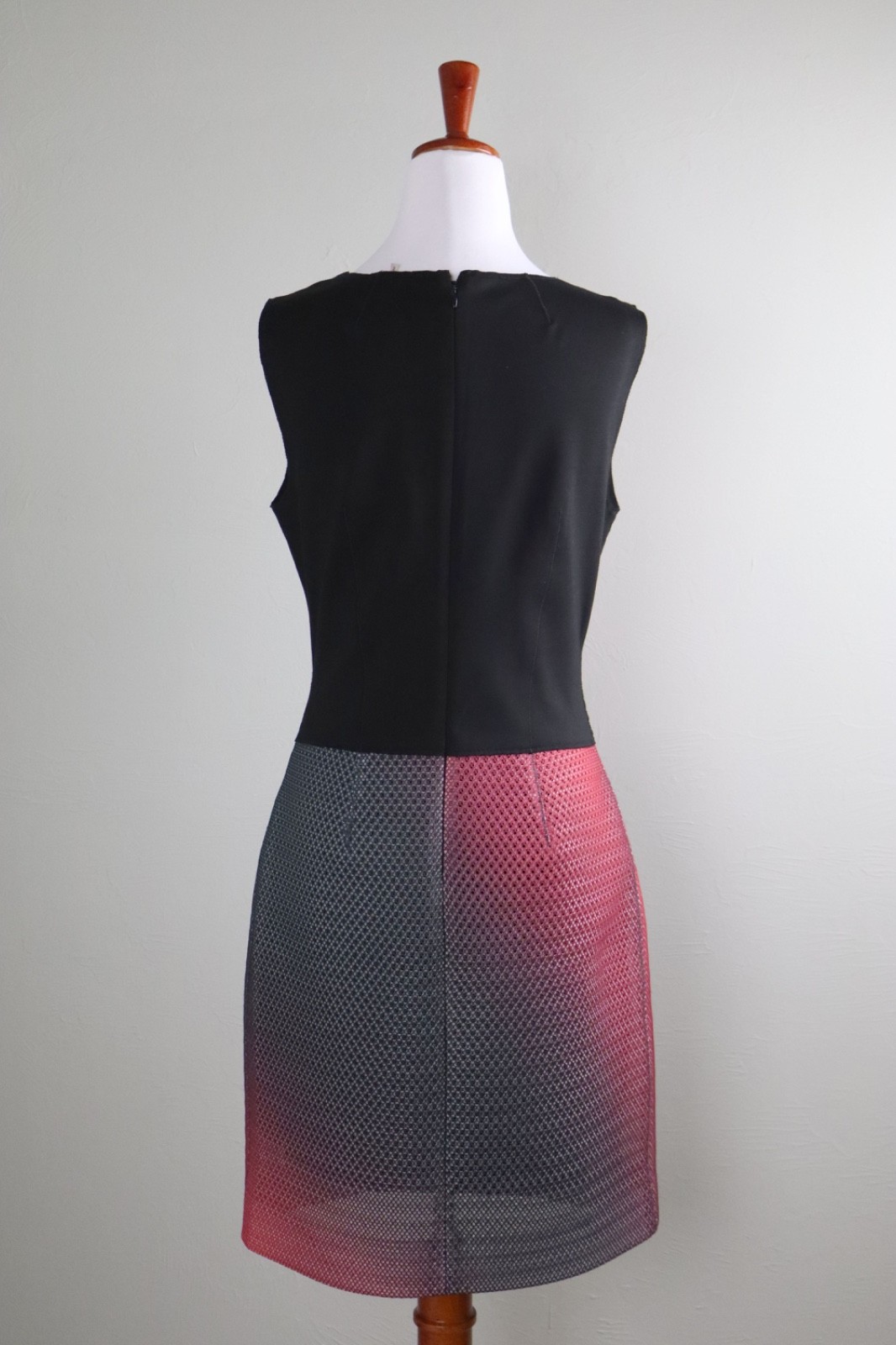 ELIE TAHARI $328 Mesh Ombre Ponte Back Pleated Sleeveless A-Line Dress Size 6
