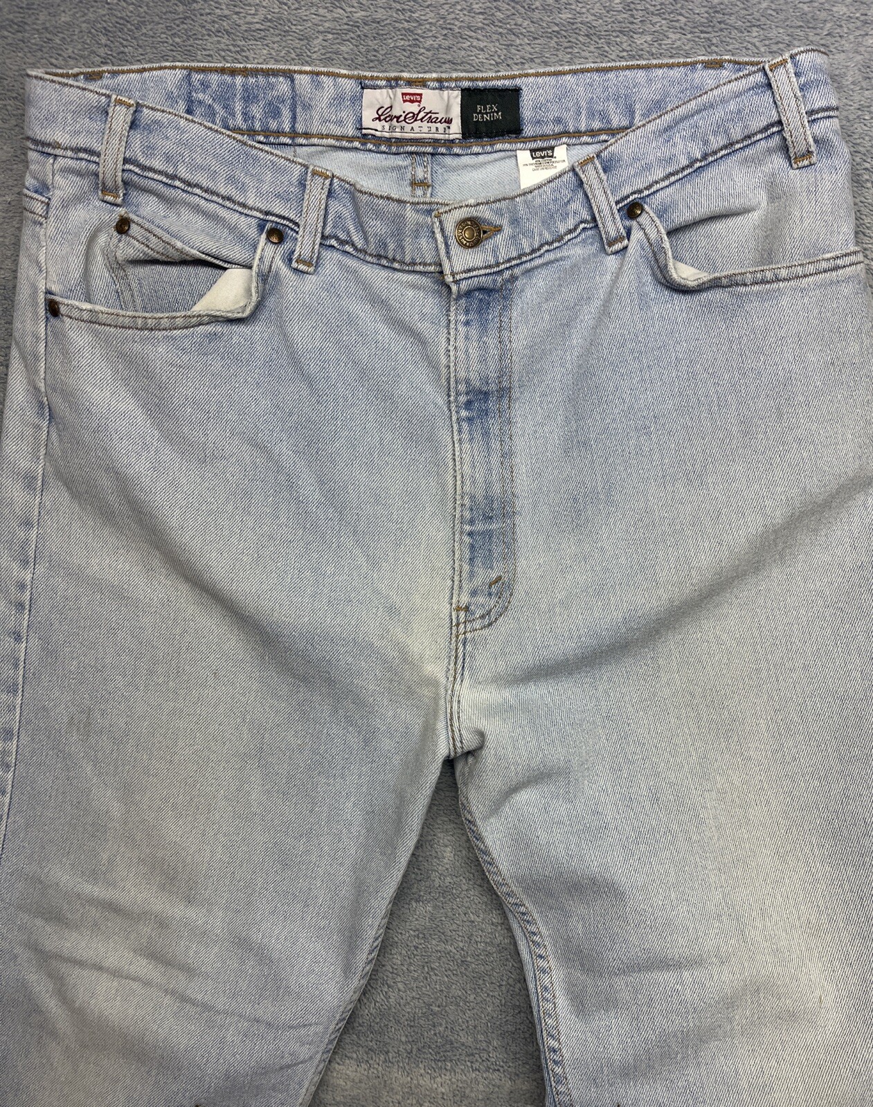 90’s Jeans Levi’s 540 Made in USA Brown Tab Light Wash Distressed Denim Sz 40X30